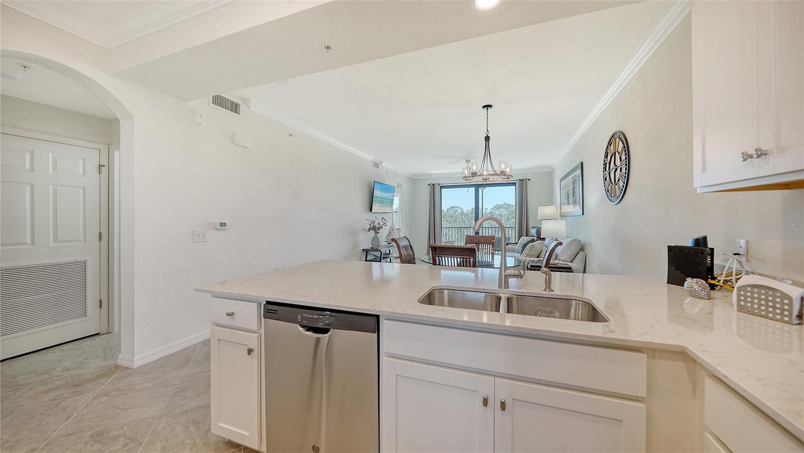 Image 21 of 49 For 17510 Gawthrop Drive 305