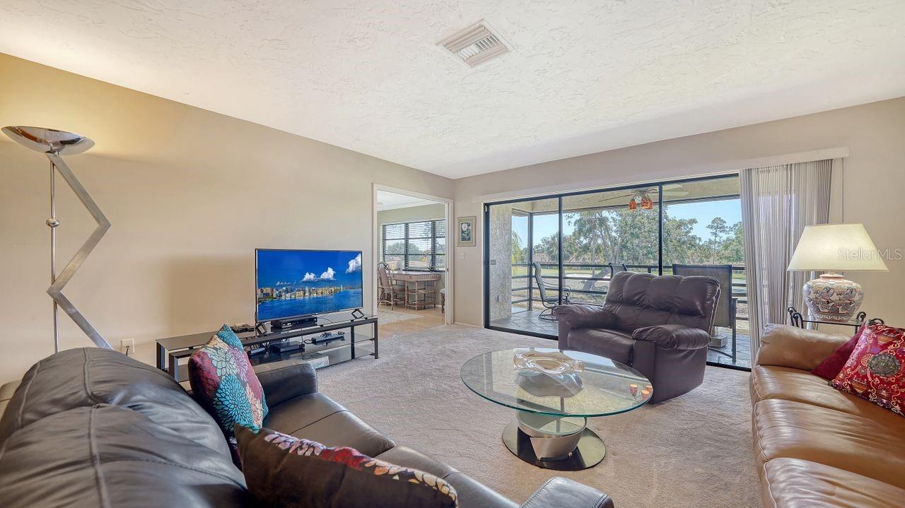 Image 11 of 39 For 5630 Golf Pointe Drive 205