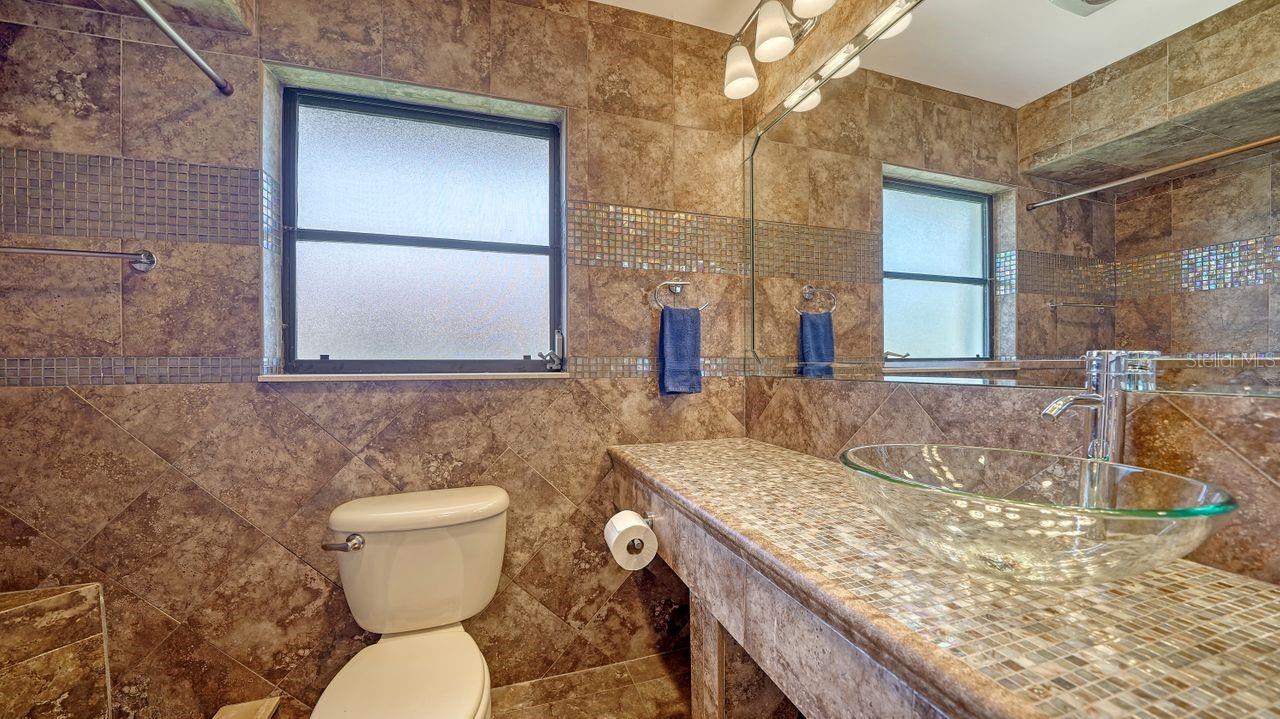 Image 19 of 39 For 5630 Golf Pointe Drive 205