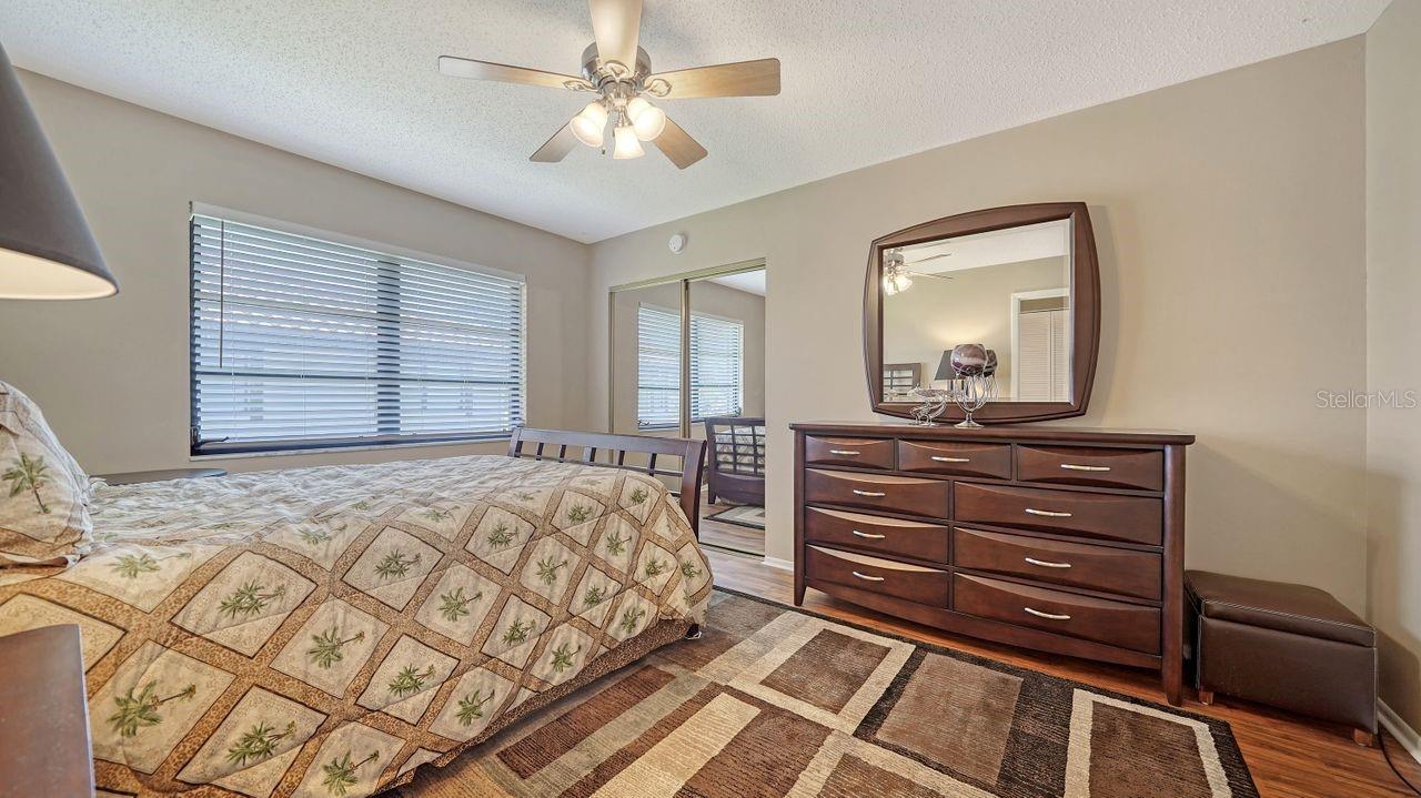 Image 21 of 39 For 5630 Golf Pointe Drive 205