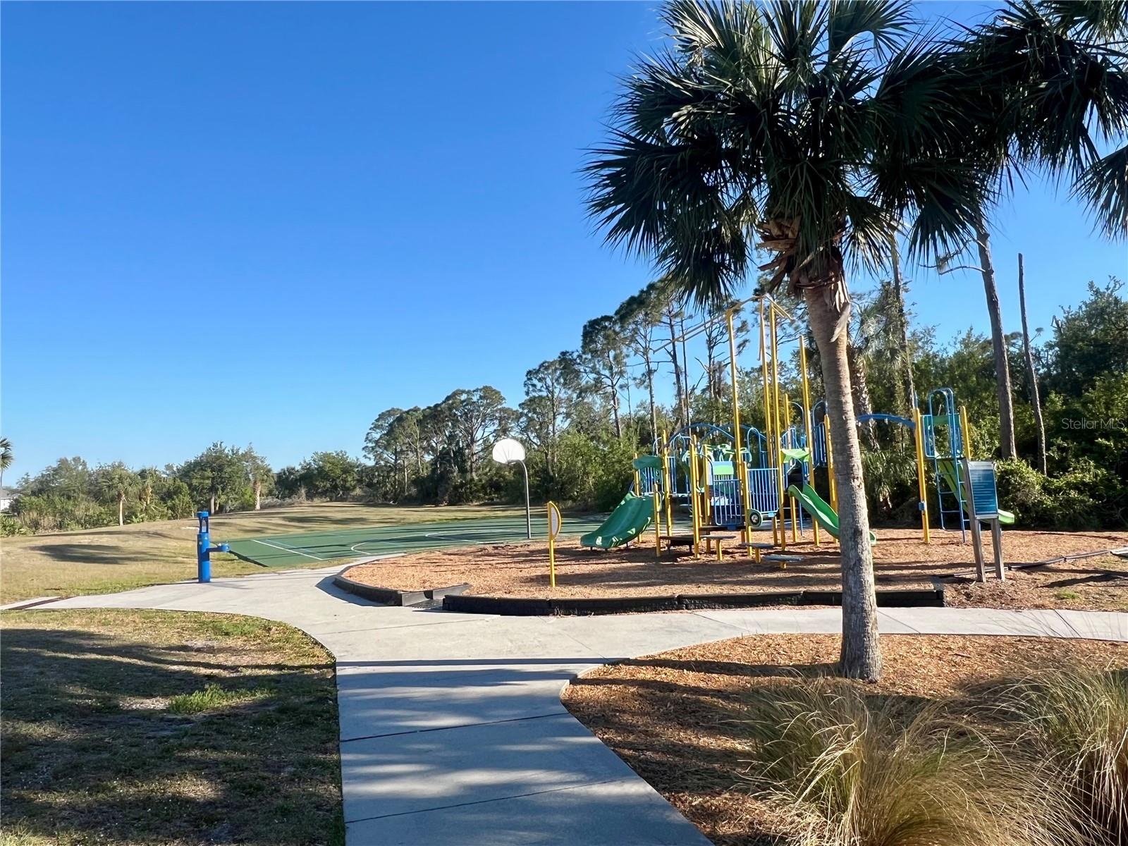 Image 15 of 26 For 15249 Red Head Avenue