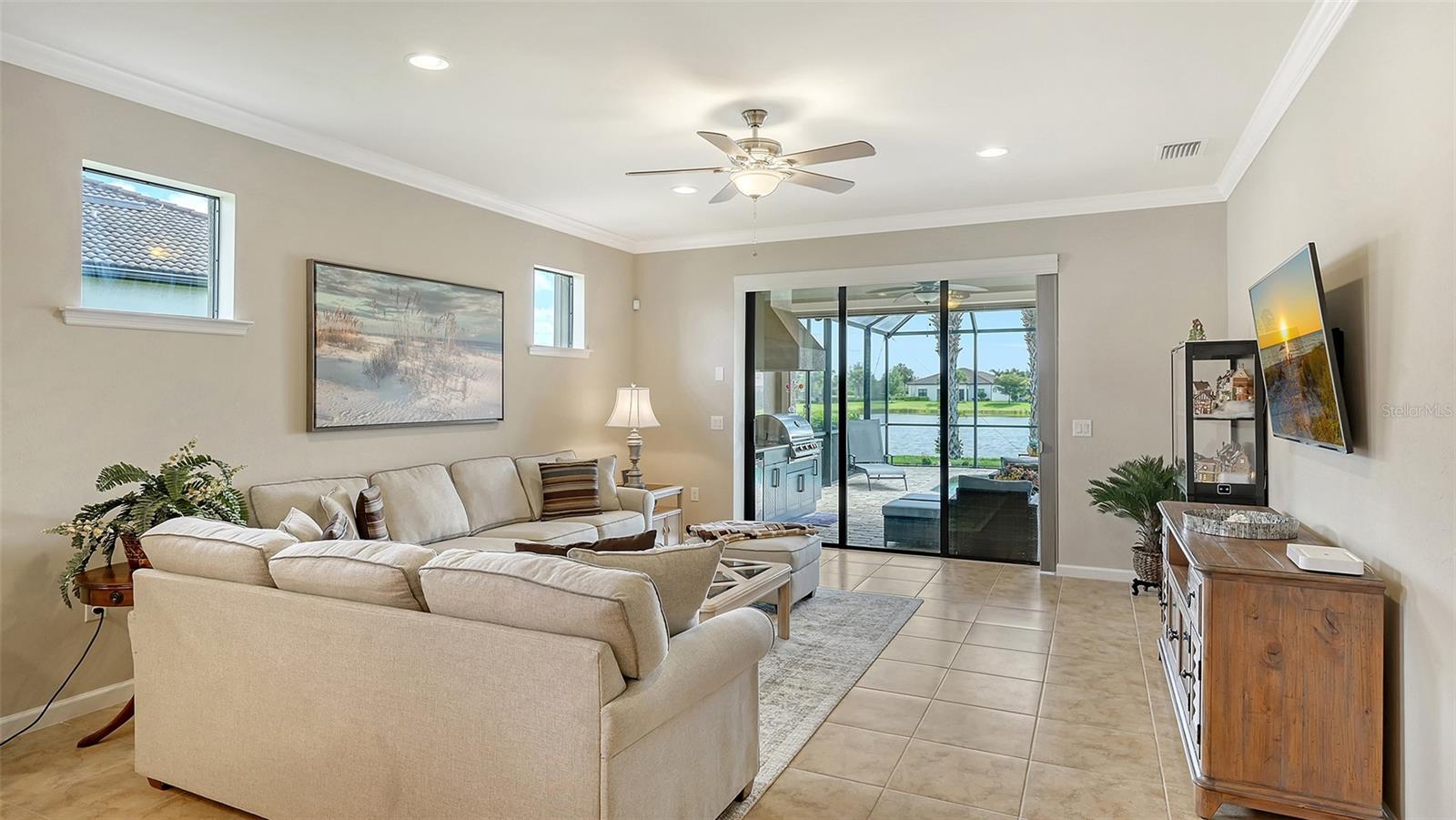 Image 10 of 90 For 5562 Rain Lily Court