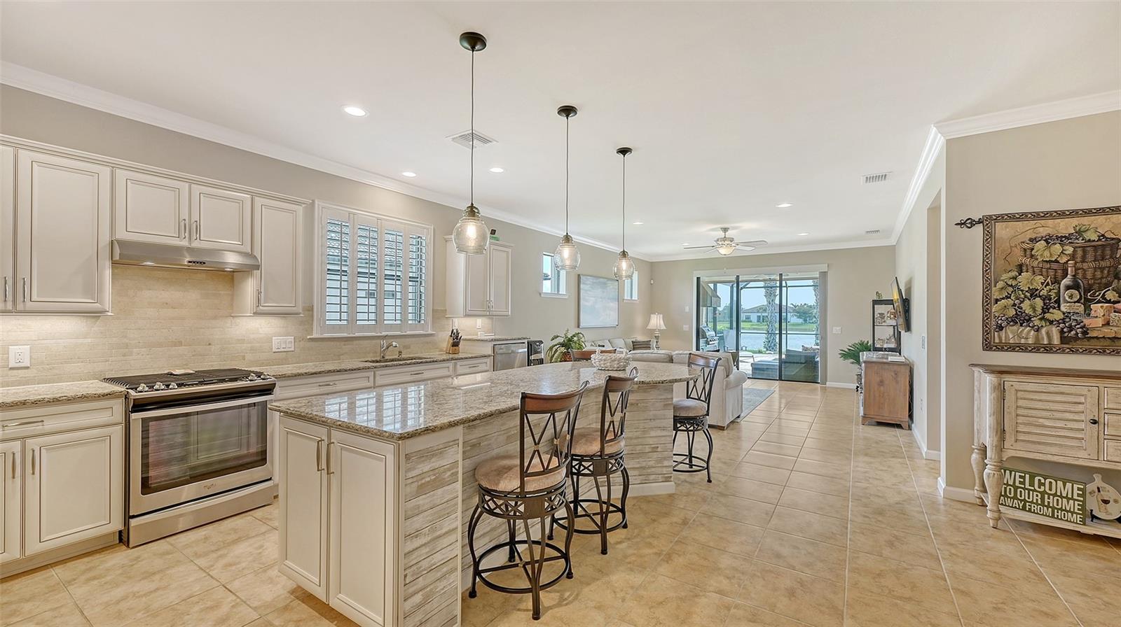 Image 8 of 90 For 5562 Rain Lily Court