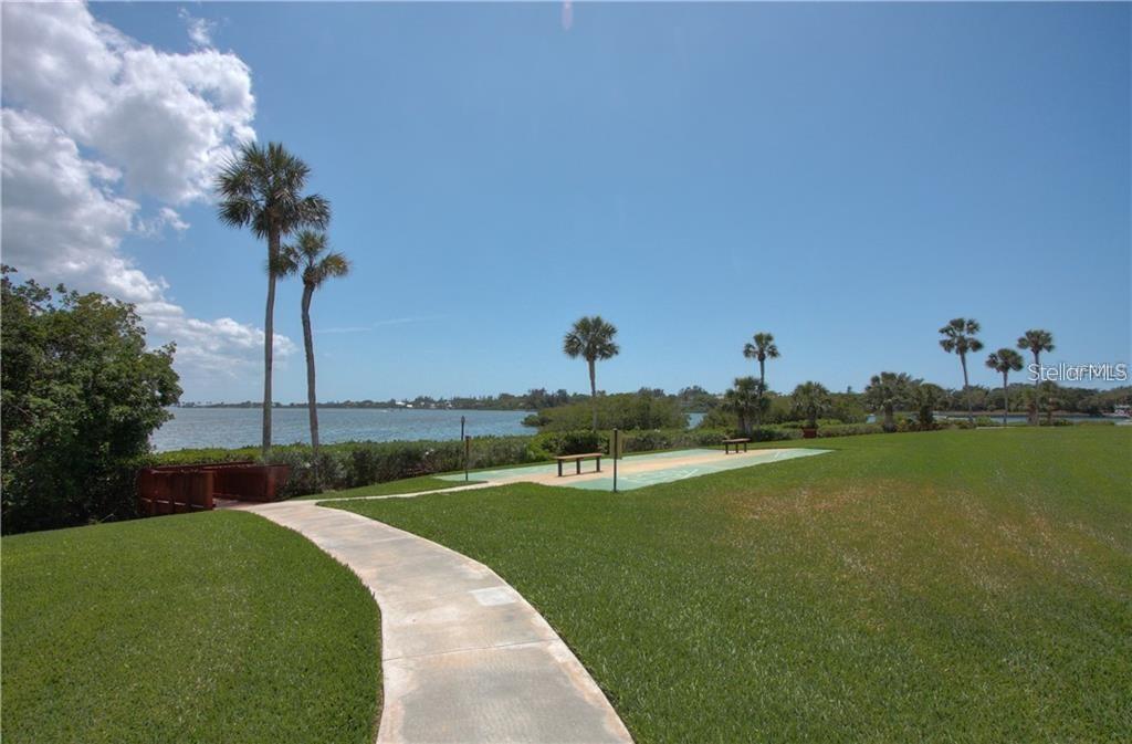 Image 18 of 19 For 1624 Stickney Point Road 24-408