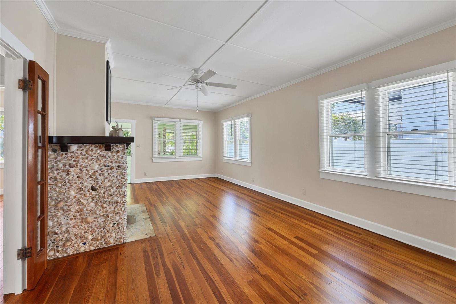 Image 10 of 40 For 1679 Arlington Street