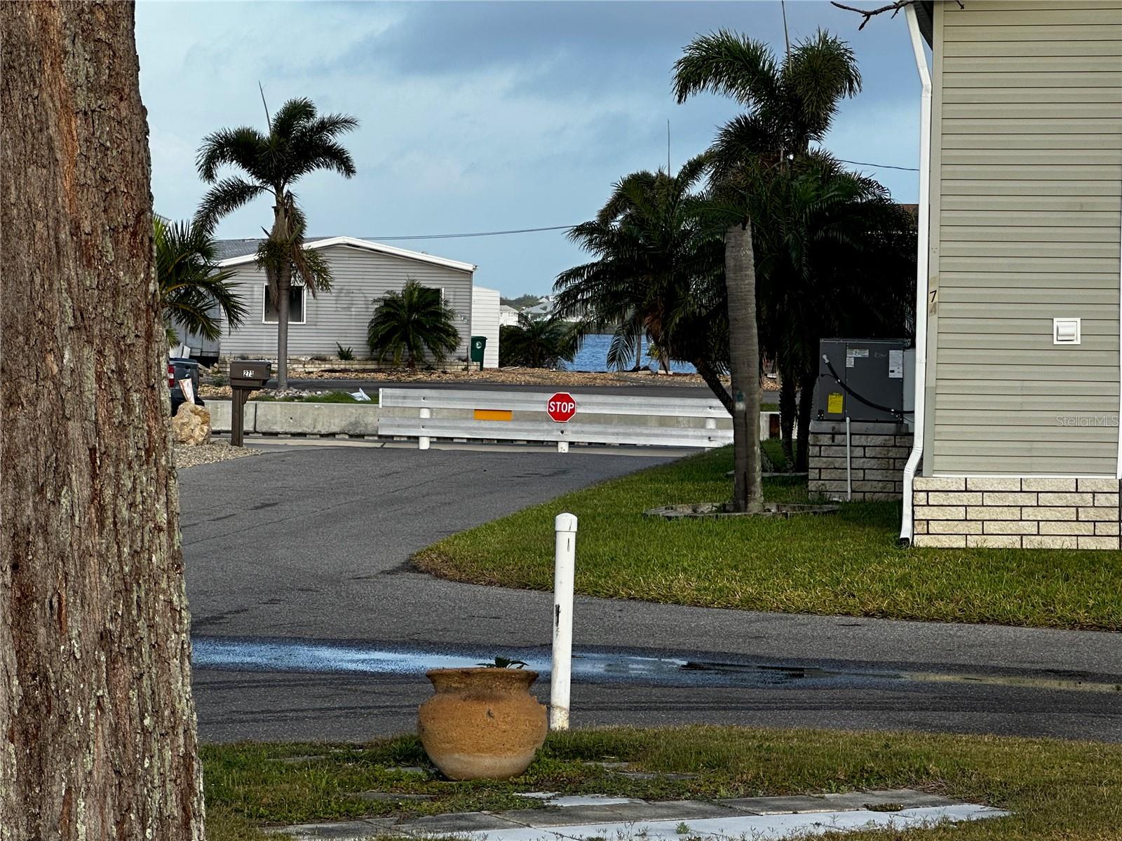 Image 9 of 10 For 269 Jamaica Drive