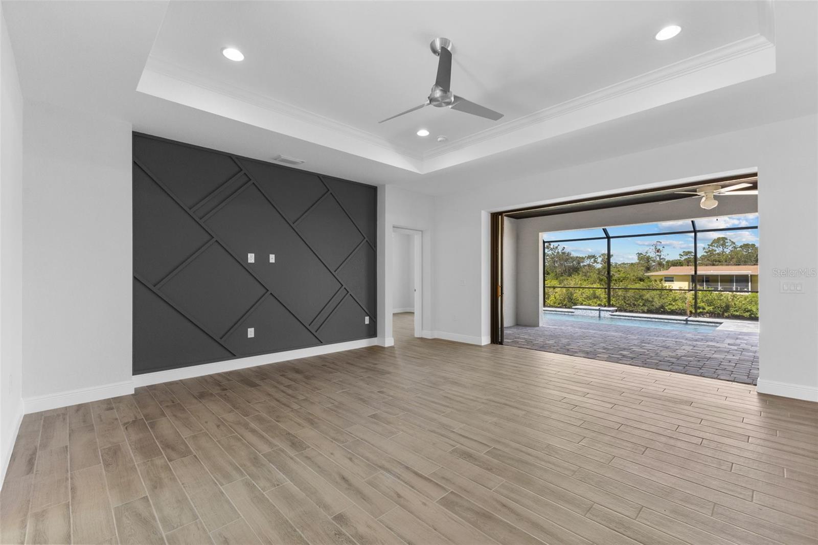 Listing photo id 11 for 12396 Bacchus Road
