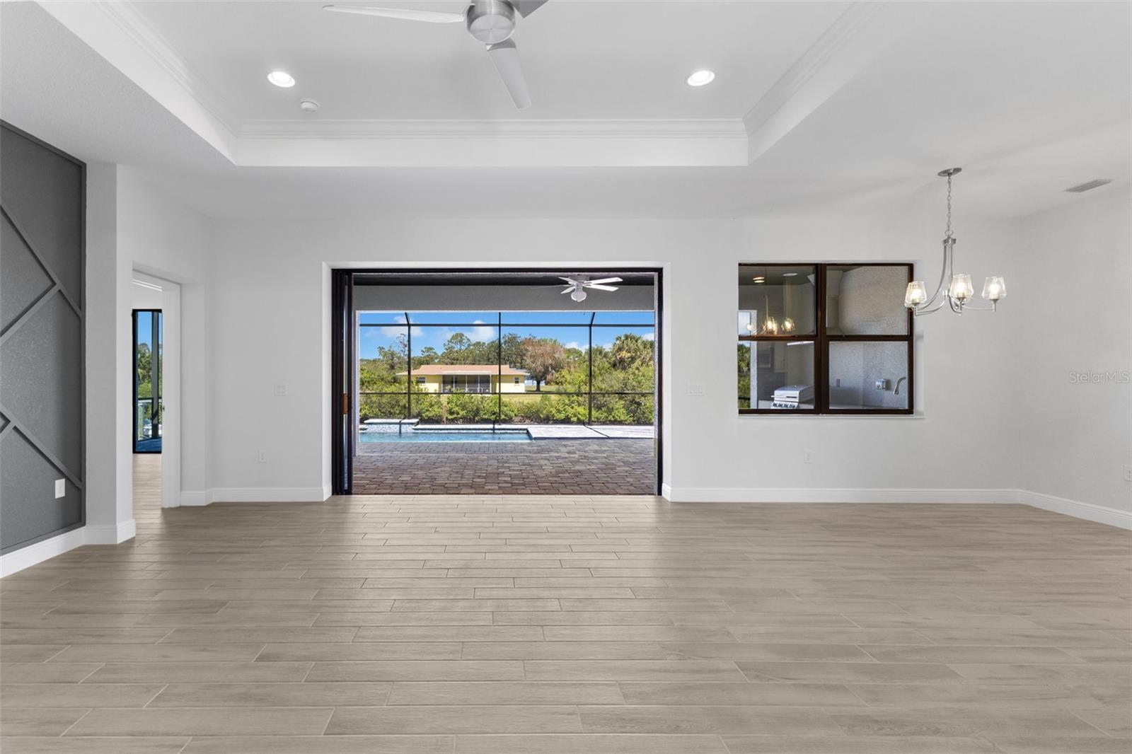 Listing photo id 15 for 12396 Bacchus Road