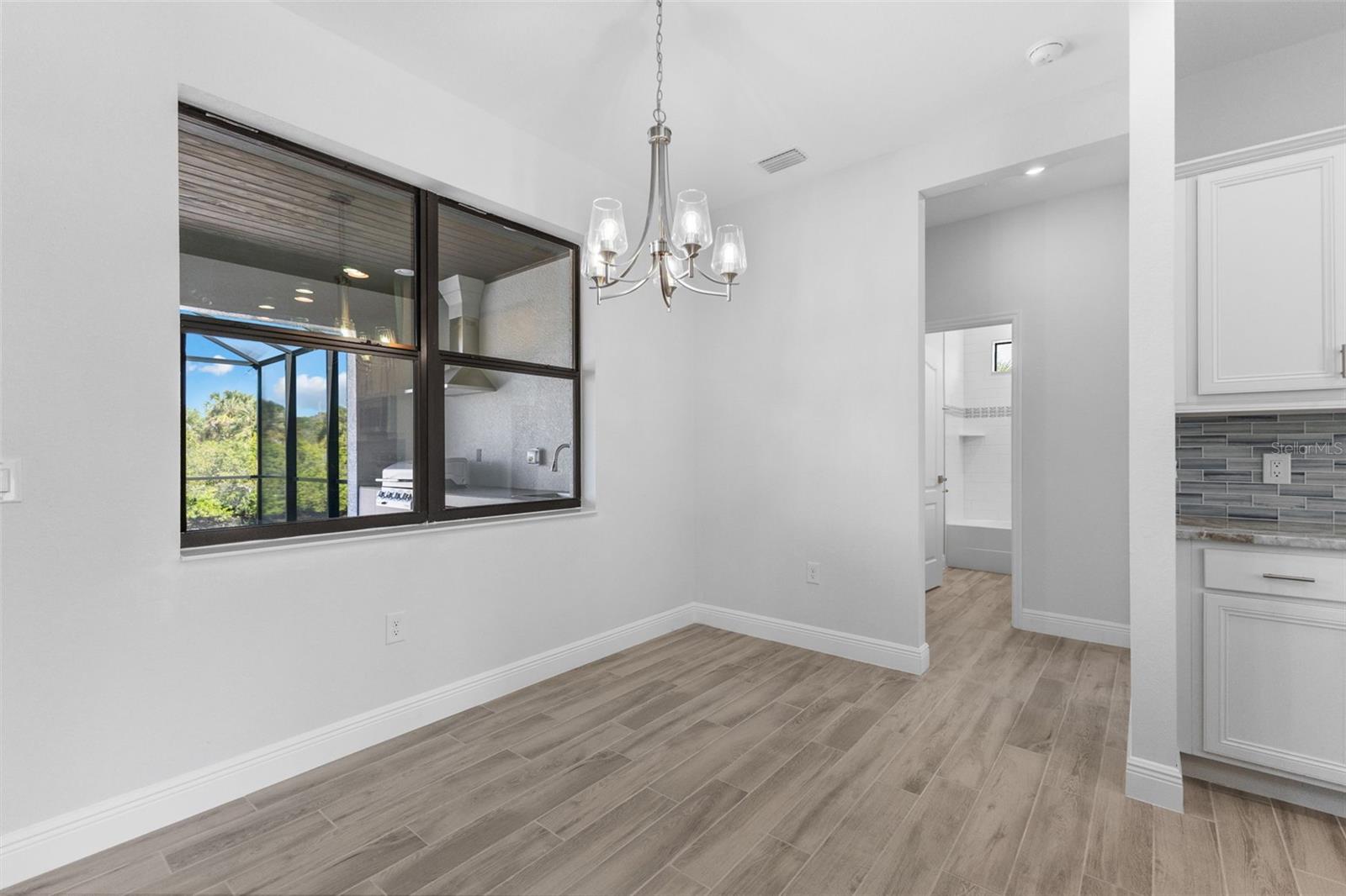 Listing photo id 17 for 12396 Bacchus Road