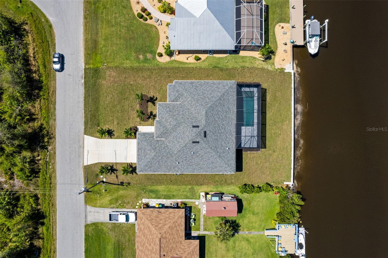 Listing photo id 0 for 12396 Bacchus Road