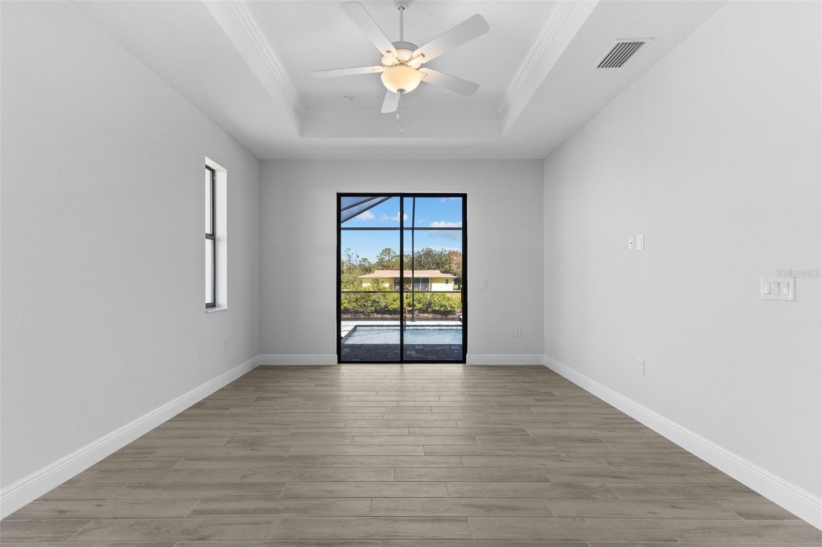 Listing photo id 19 for 12396 Bacchus Road