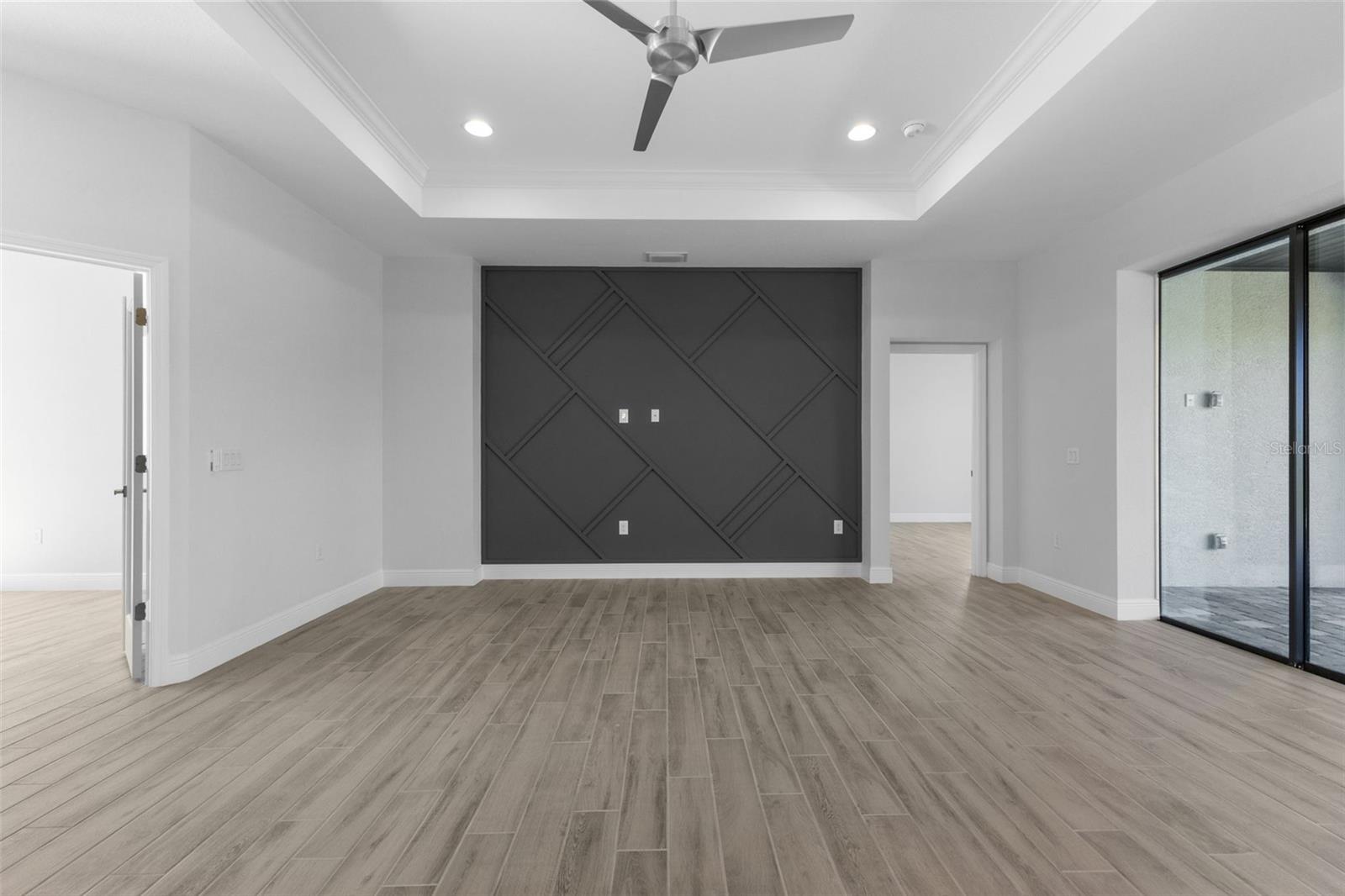 Listing photo id 24 for 12396 Bacchus Road