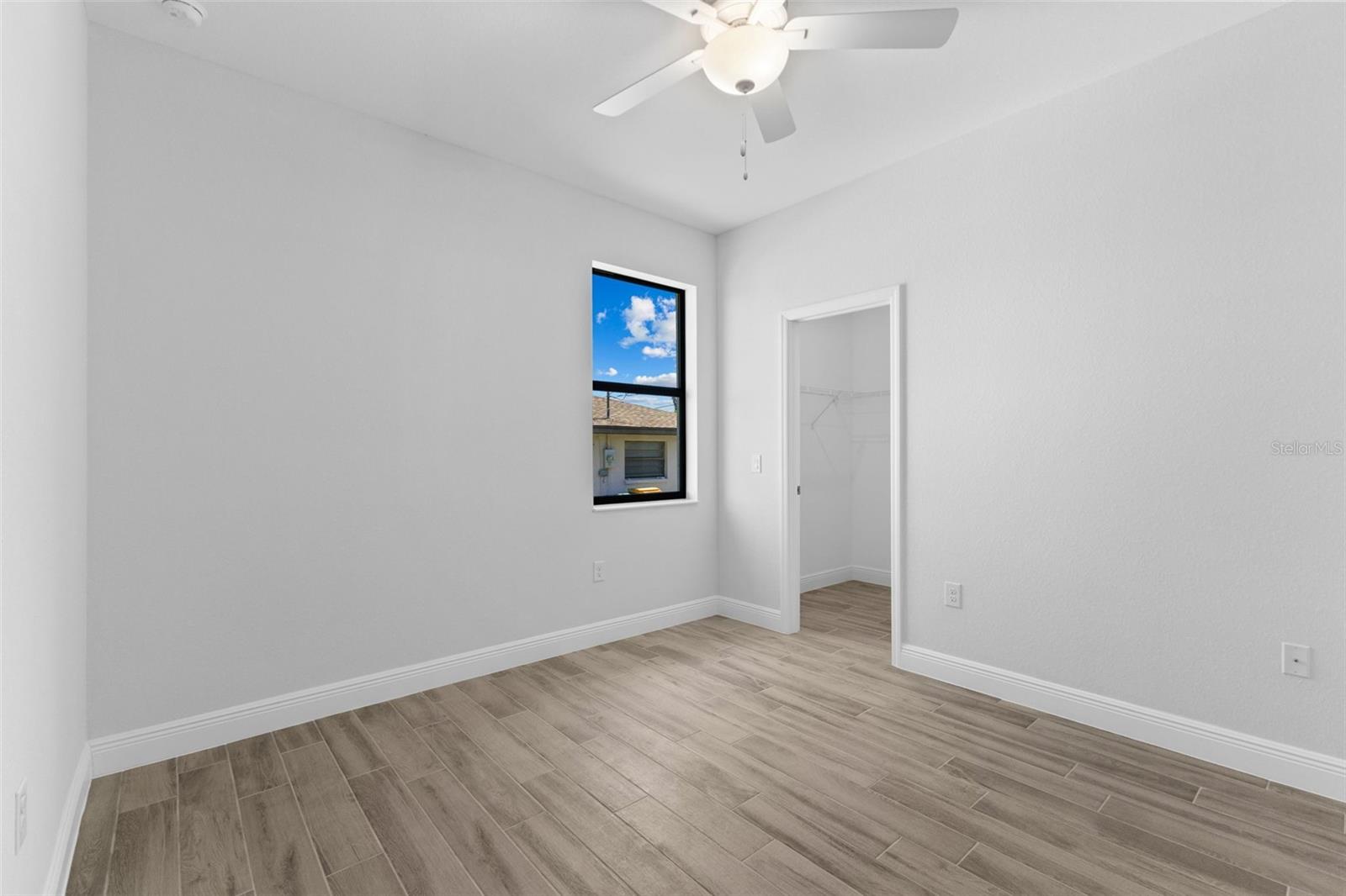Listing photo id 26 for 12396 Bacchus Road