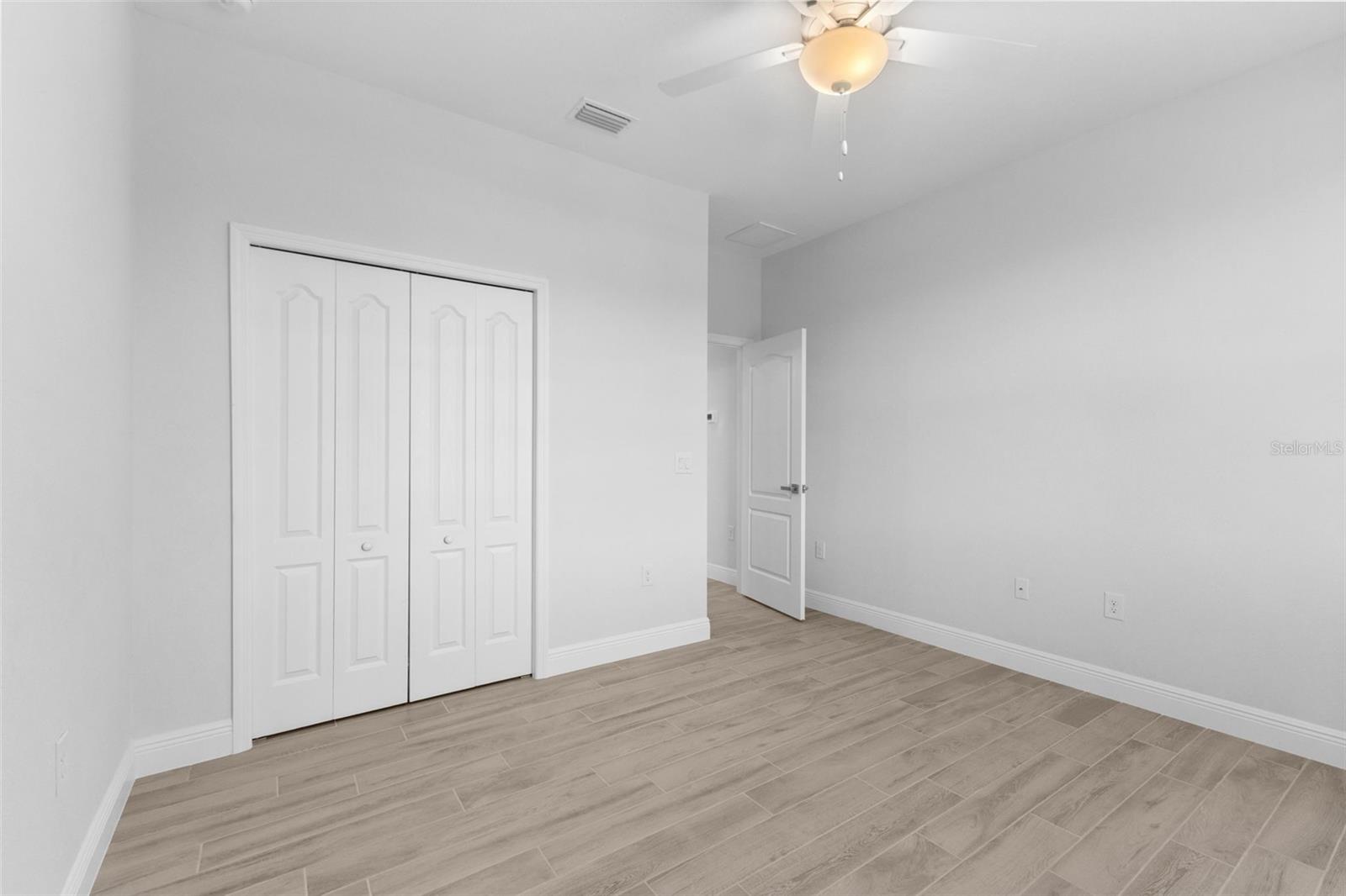Listing photo id 32 for 12396 Bacchus Road