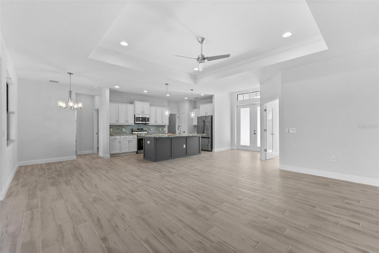 Listing photo id 33 for 12396 Bacchus Road