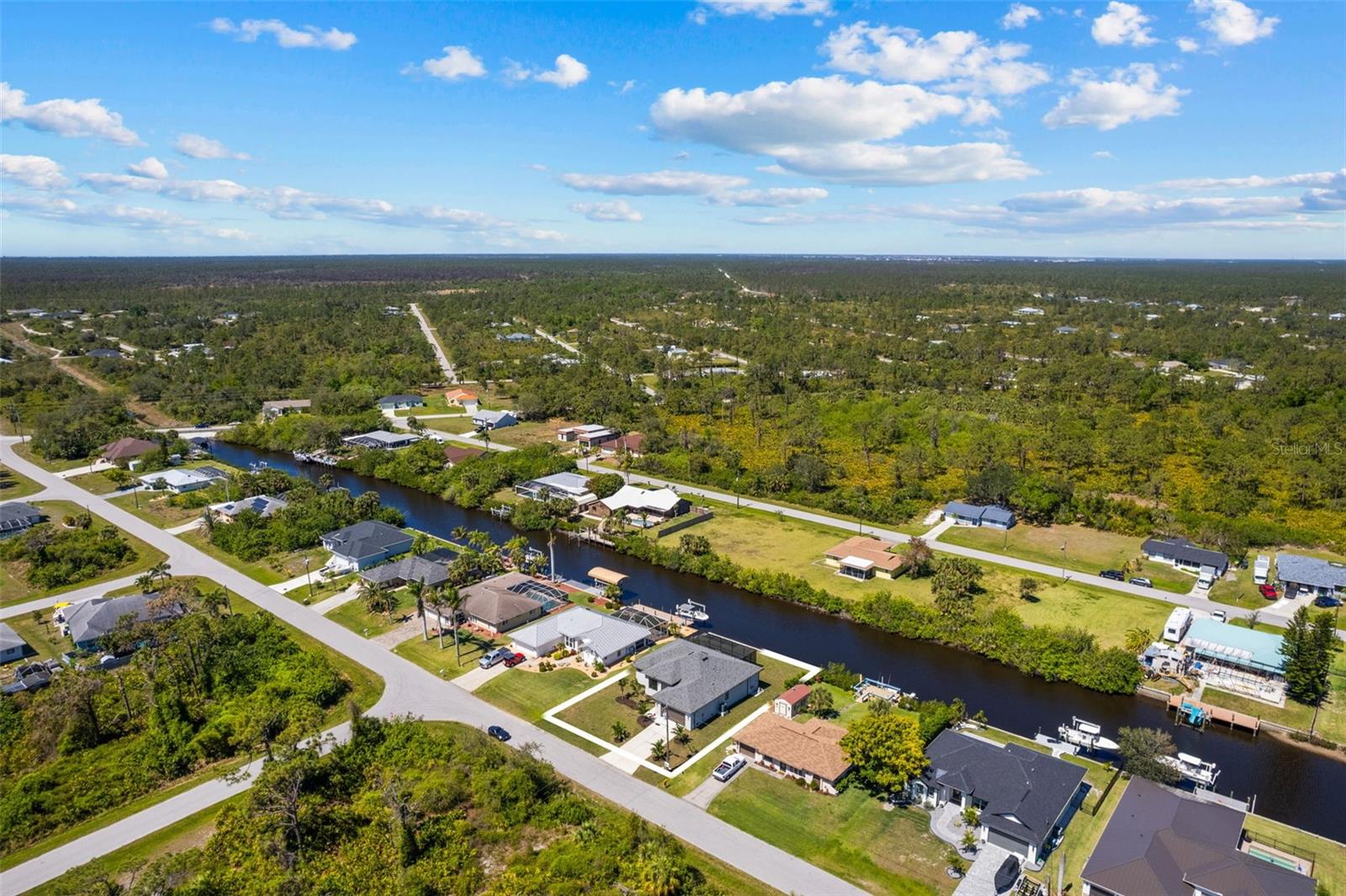 Listing photo id 39 for 12396 Bacchus Road