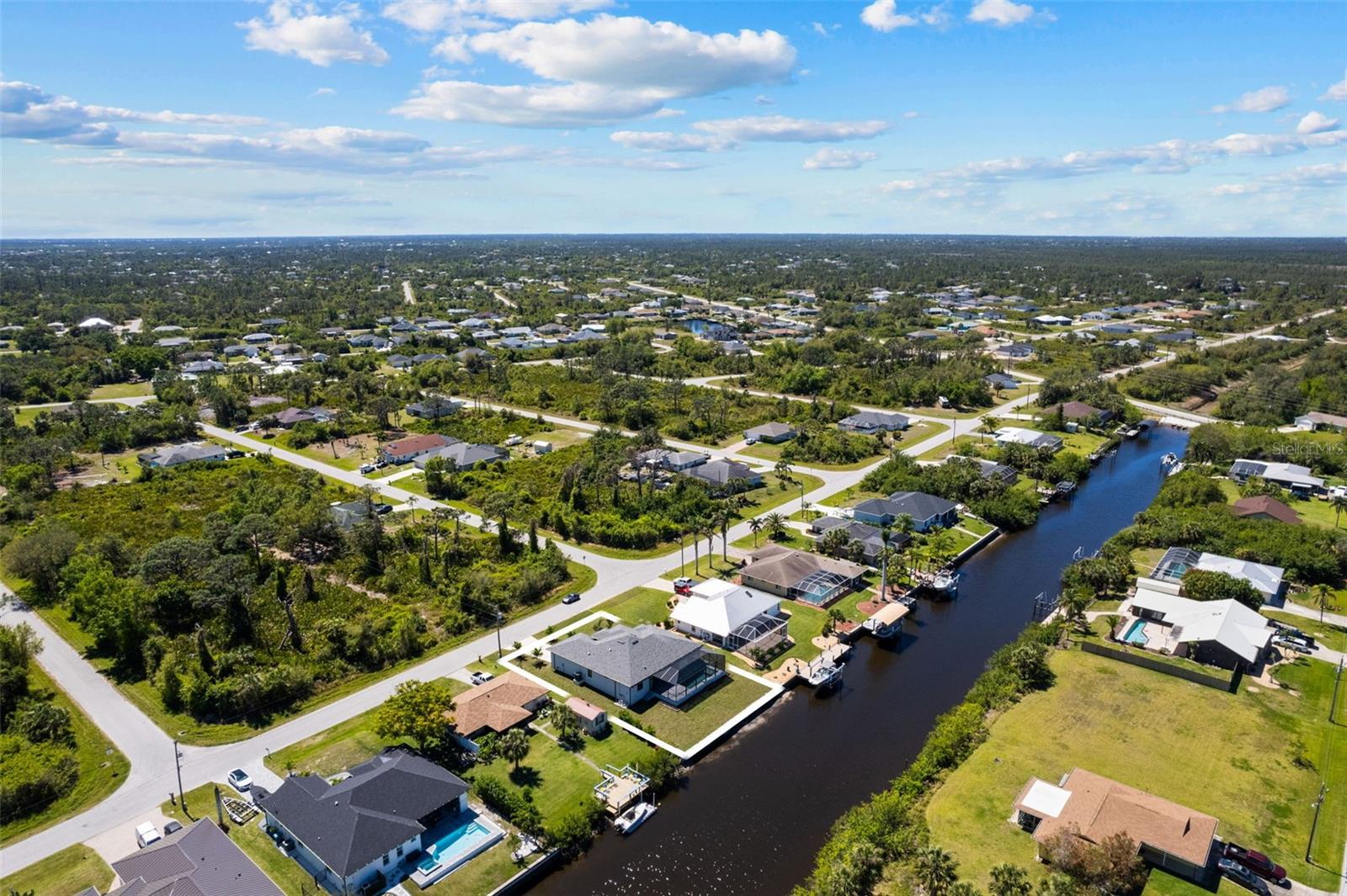 Listing photo id 40 for 12396 Bacchus Road