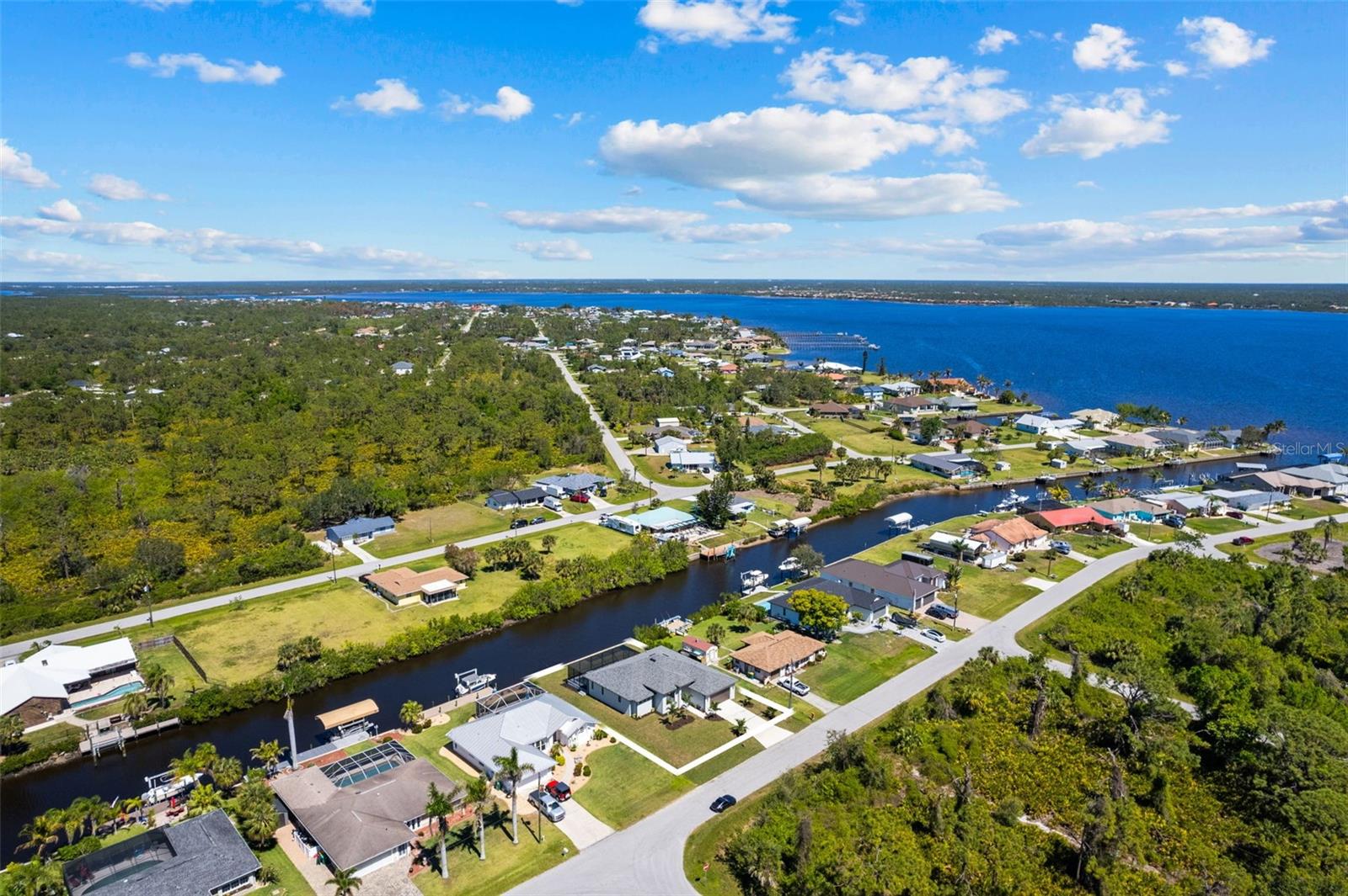 Listing photo id 41 for 12396 Bacchus Road