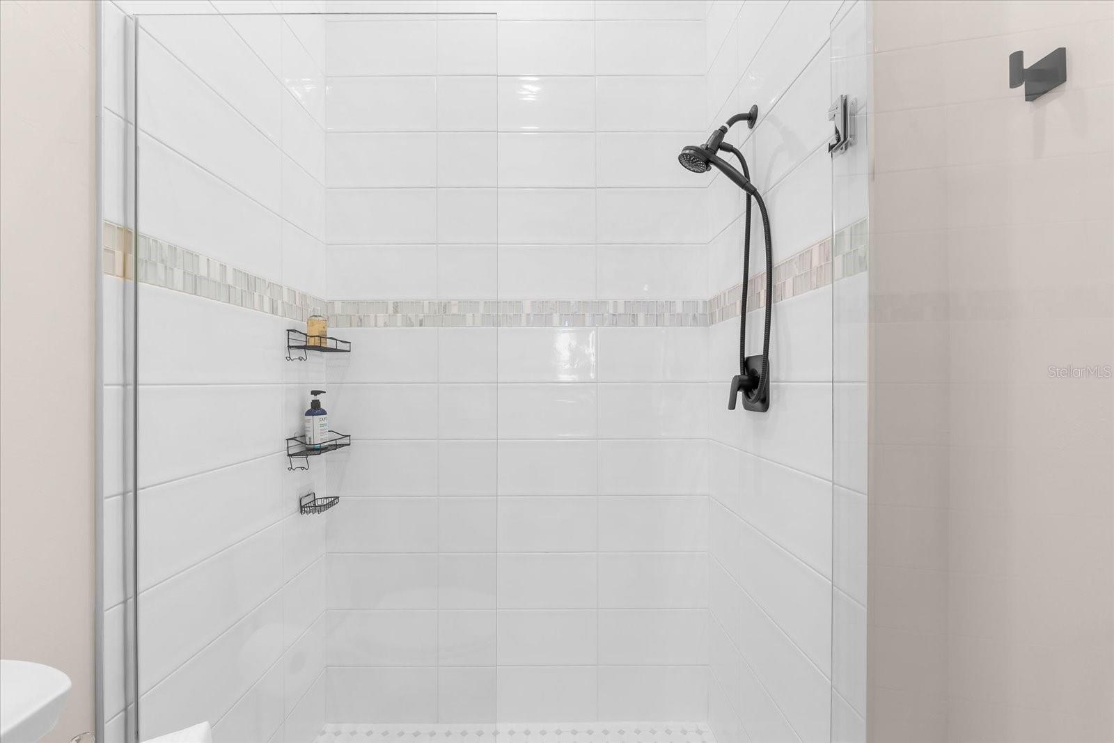 Image 12 of 75 For 17916 Northwood Place