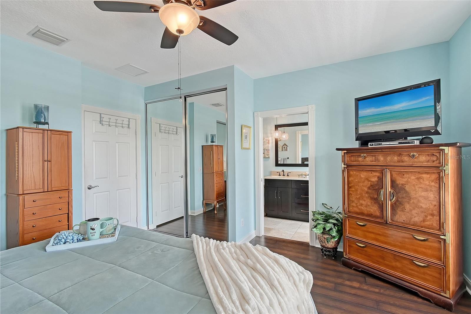 Image 16 of 46 For 6008 Madrano Drive