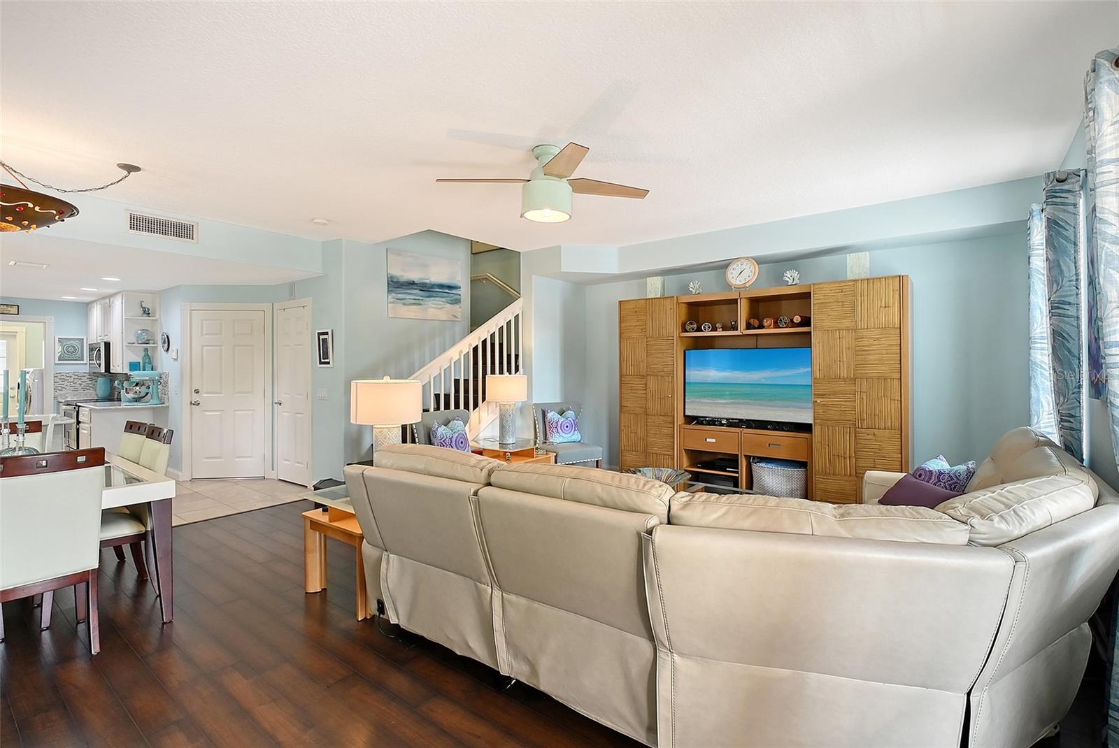 Image 6 of 46 For 6008 Madrano Drive