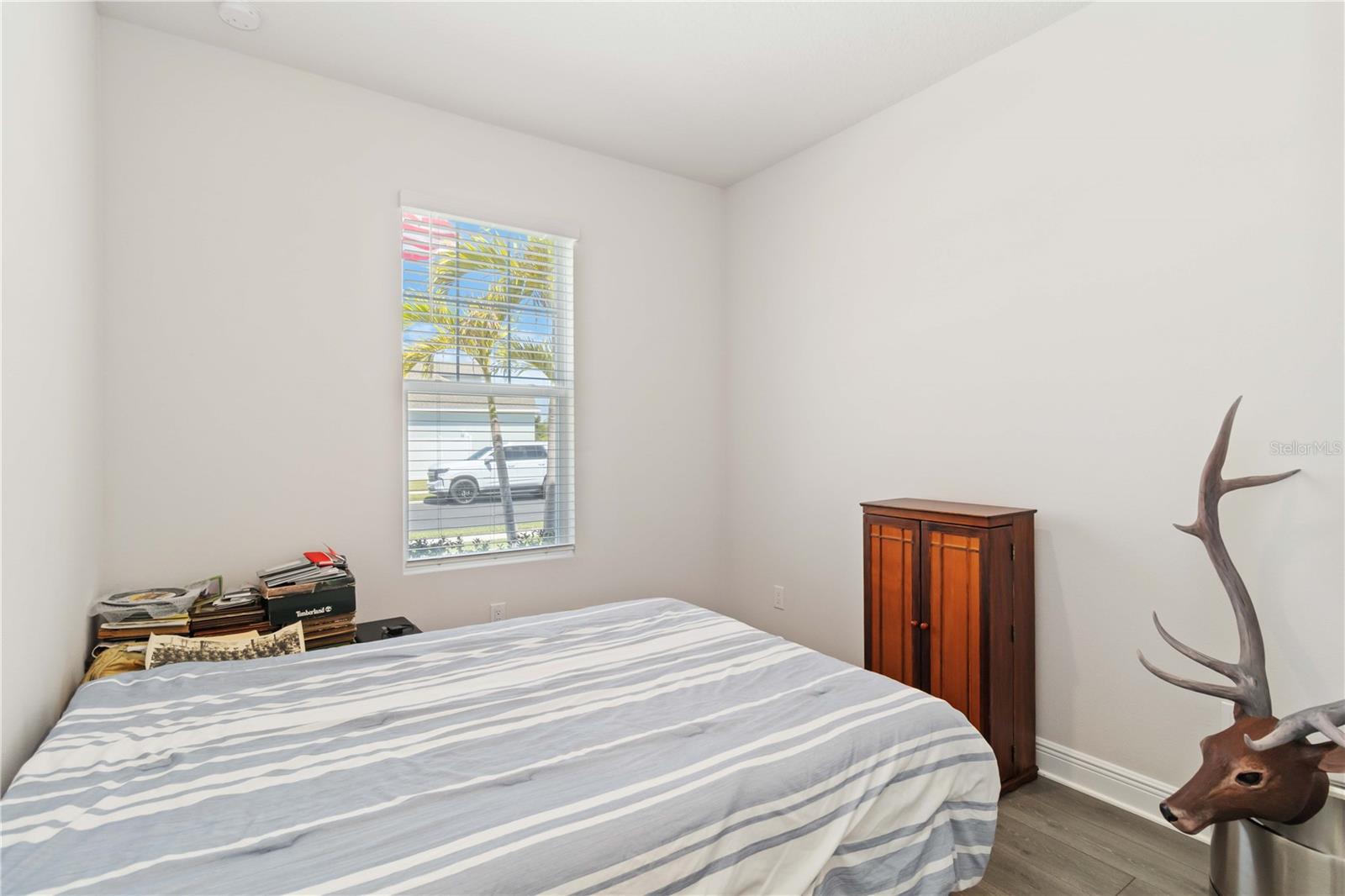 Image 19 of 29 For 3926 Sunshine Pine Avenue