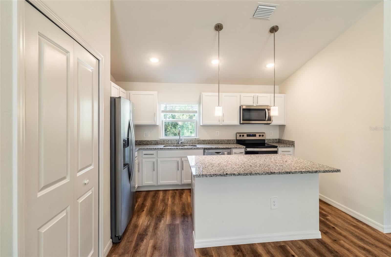 Image 10 of 35 For 1871 Waltrip Street