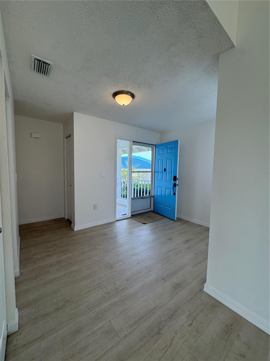 Image 17 of 34 For 859 Audubon Drive 859