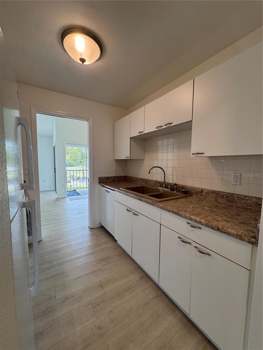 Image 6 of 34 For 859 Audubon Drive 859