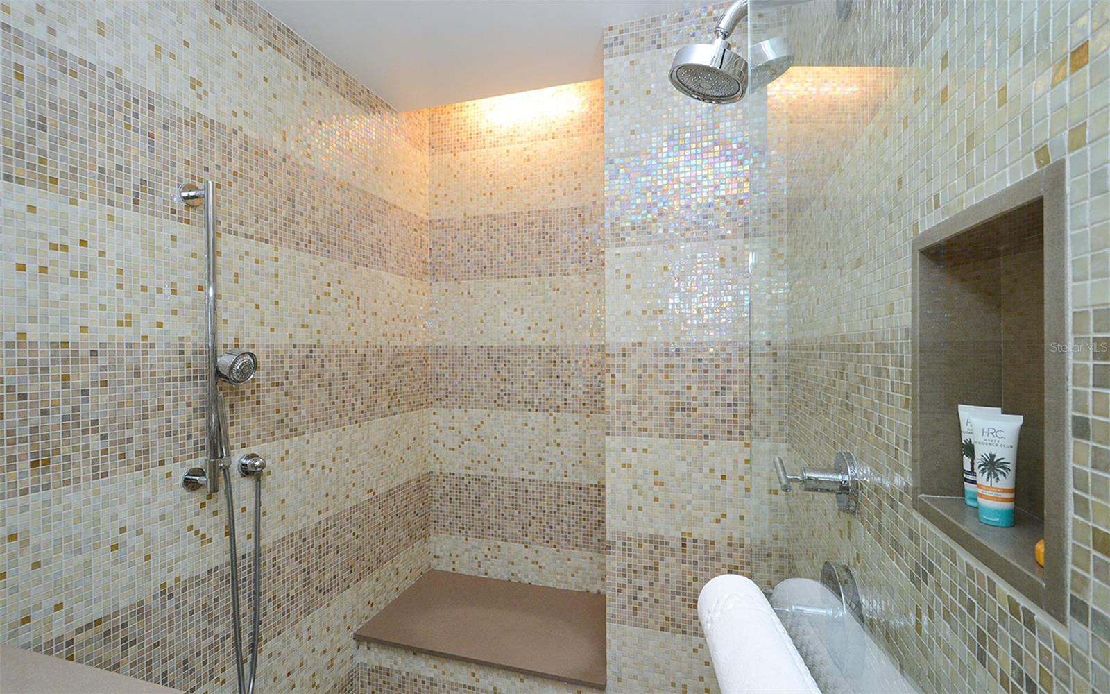 Image 15 of 46 For 915 Seaside Drive 613, Weeks