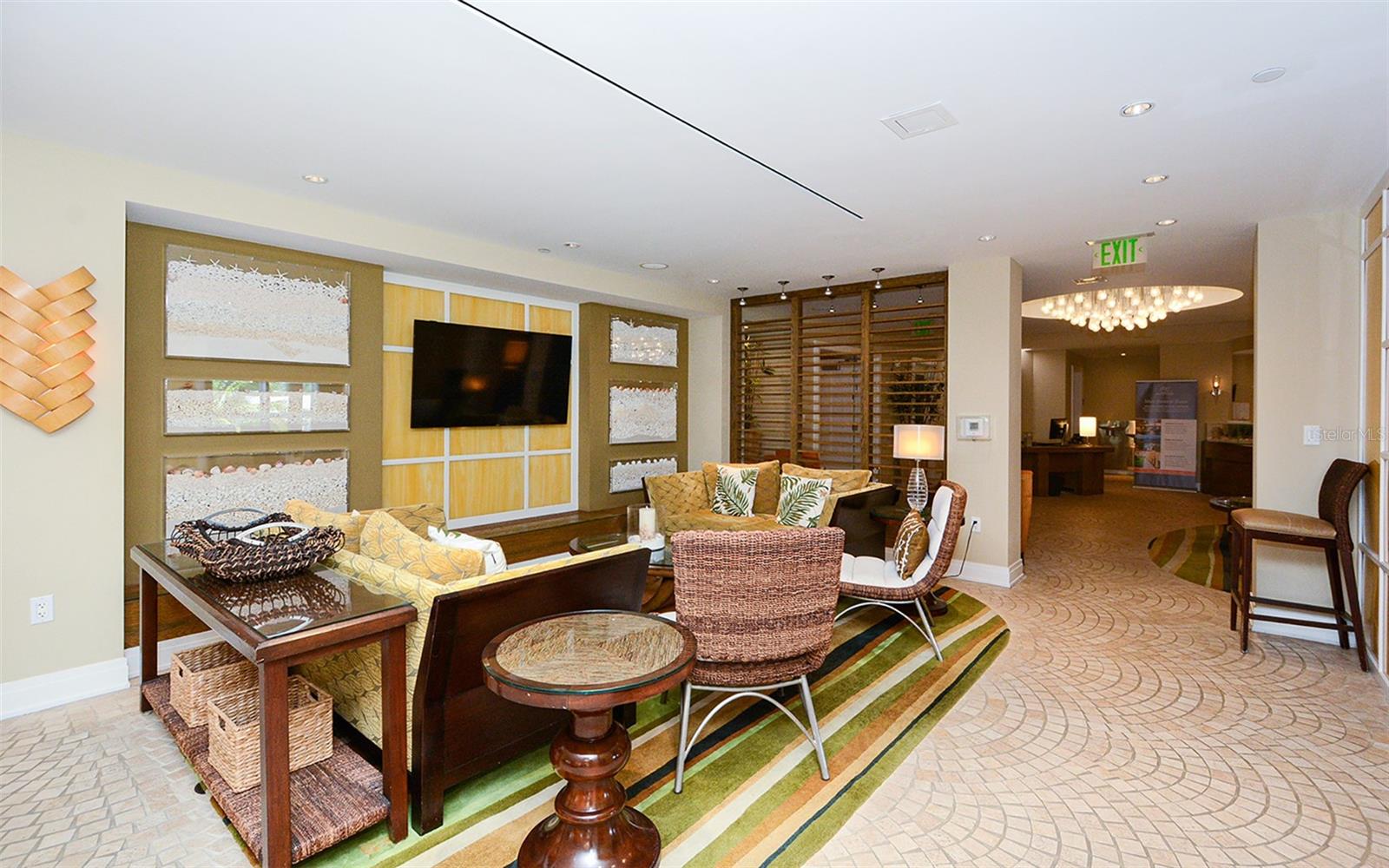 Image 35 of 46 For 915 Seaside Drive 613, Weeks