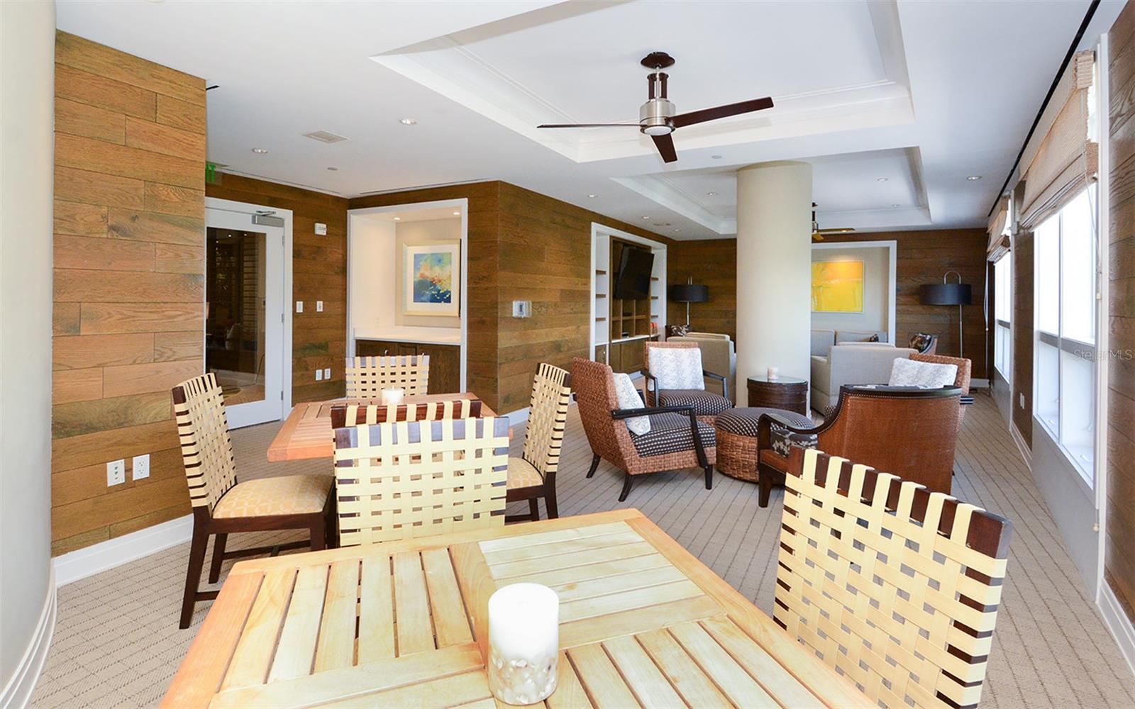 Image 40 of 46 For 915 Seaside Drive 613, Weeks