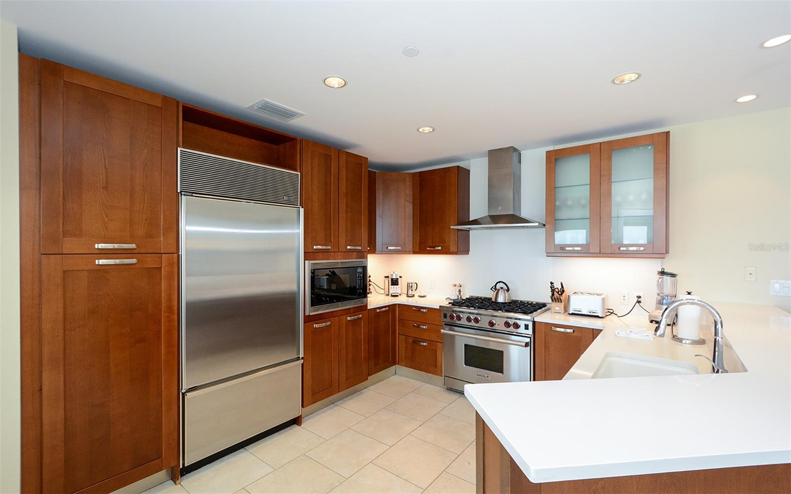 Image 8 of 46 For 915 Seaside Drive 613, Weeks