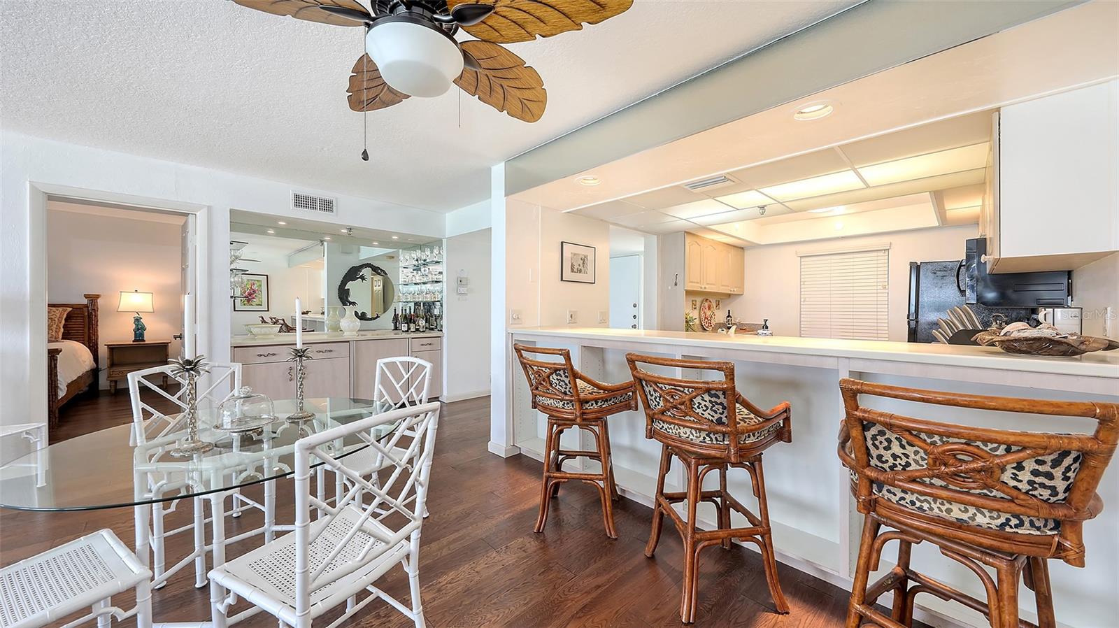 Image 16 of 72 For 2675 Gulf Of Mexico Drive 403