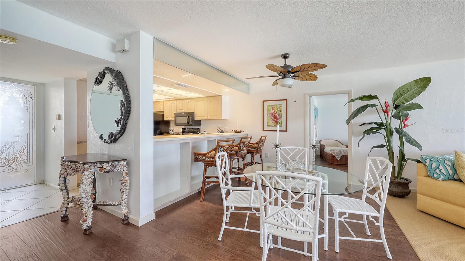 Image 18 of 72 For 2675 Gulf Of Mexico Drive 403
