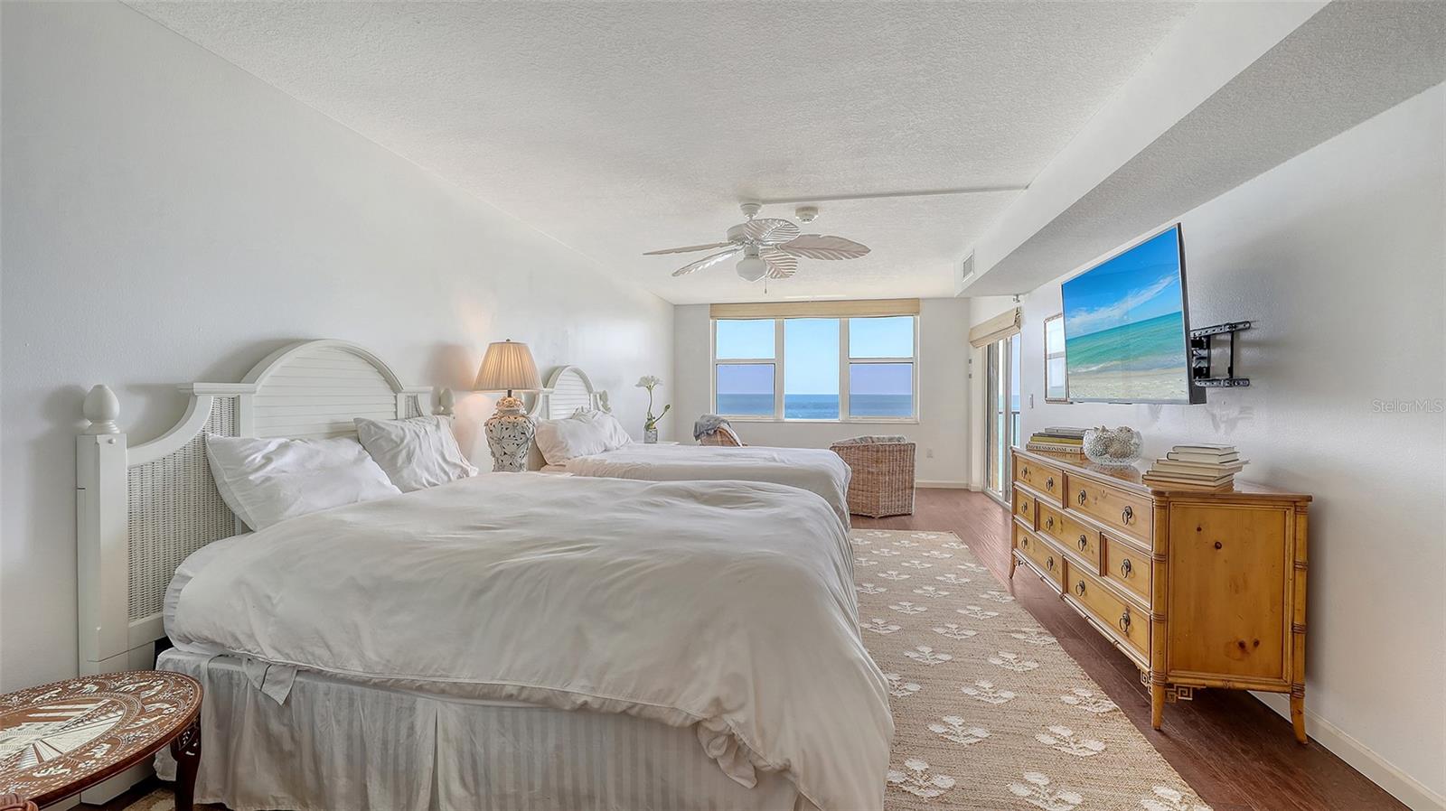 Image 36 of 72 For 2675 Gulf Of Mexico Drive 403