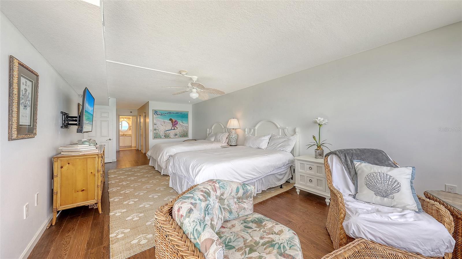 Image 38 of 72 For 2675 Gulf Of Mexico Drive 403