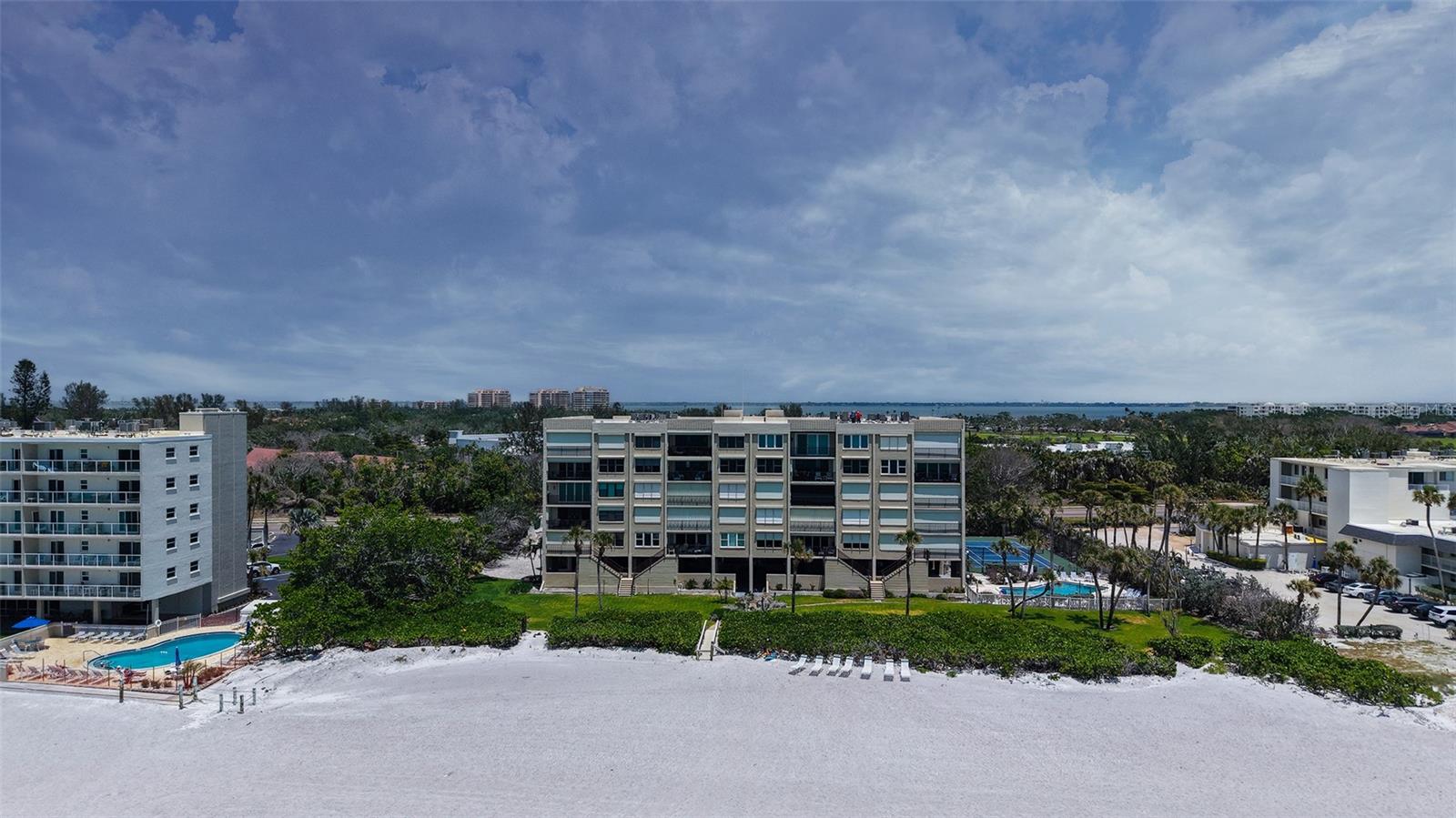 Image 48 of 72 For 2675 Gulf Of Mexico Drive 403