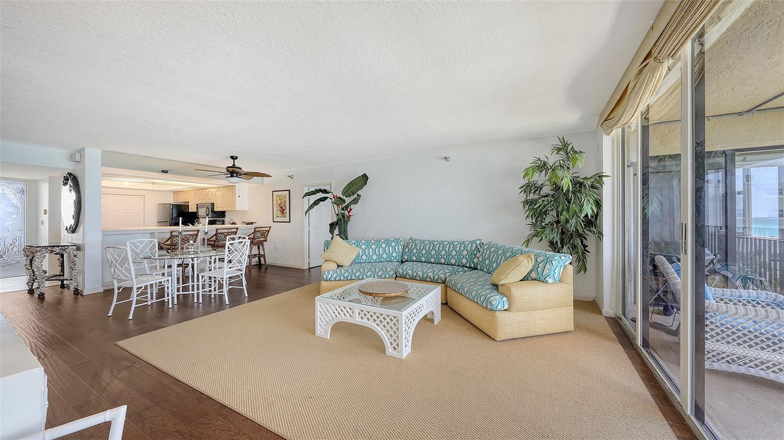Image 6 of 72 For 2675 Gulf Of Mexico Drive 403