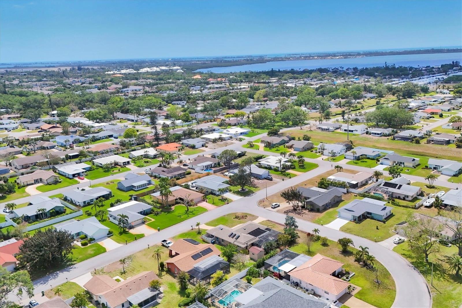Image 29 of 33 For 6820 19th Avenue W