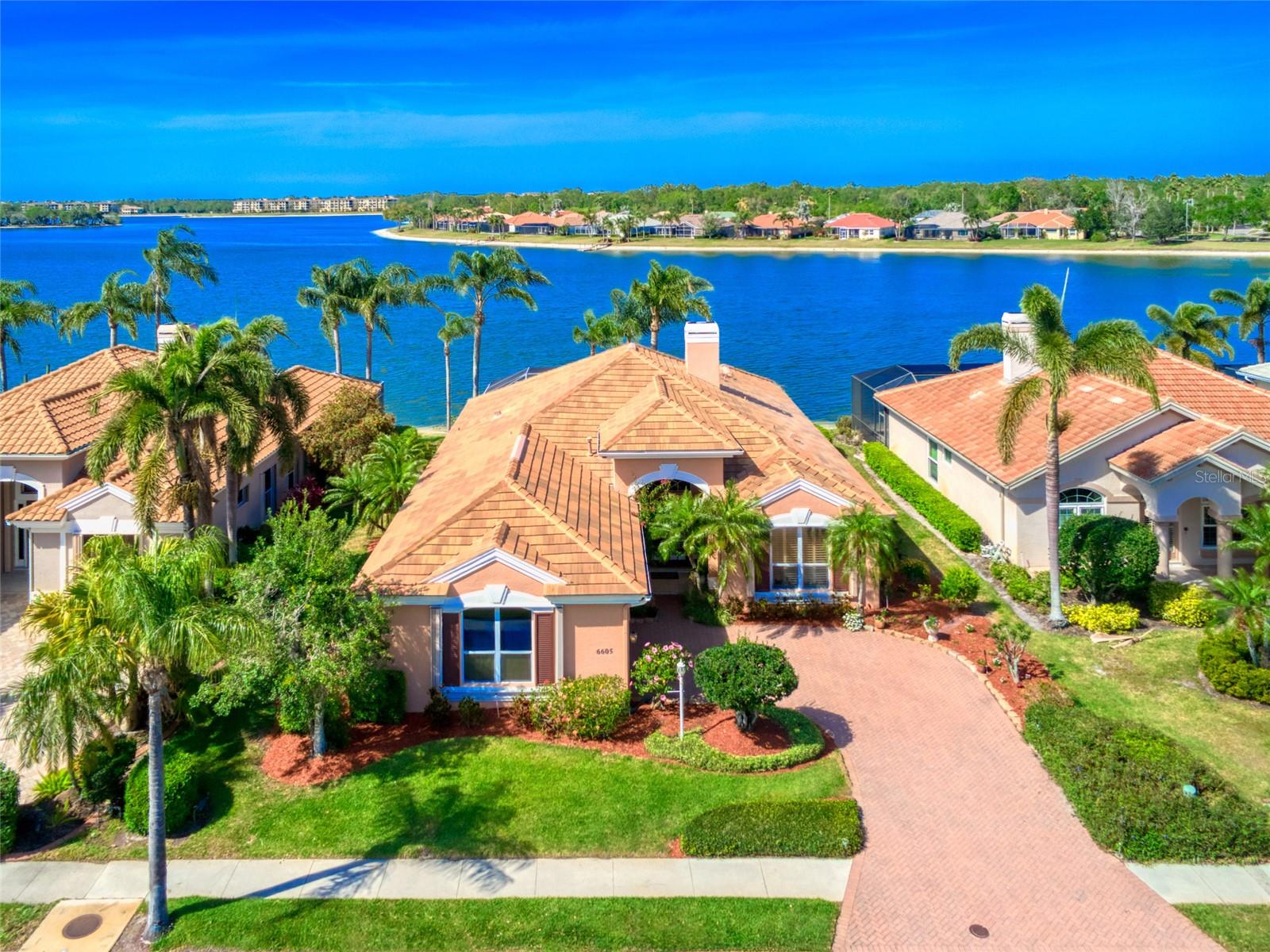 Image 4 of 72 For 6605 Waters Edge Way