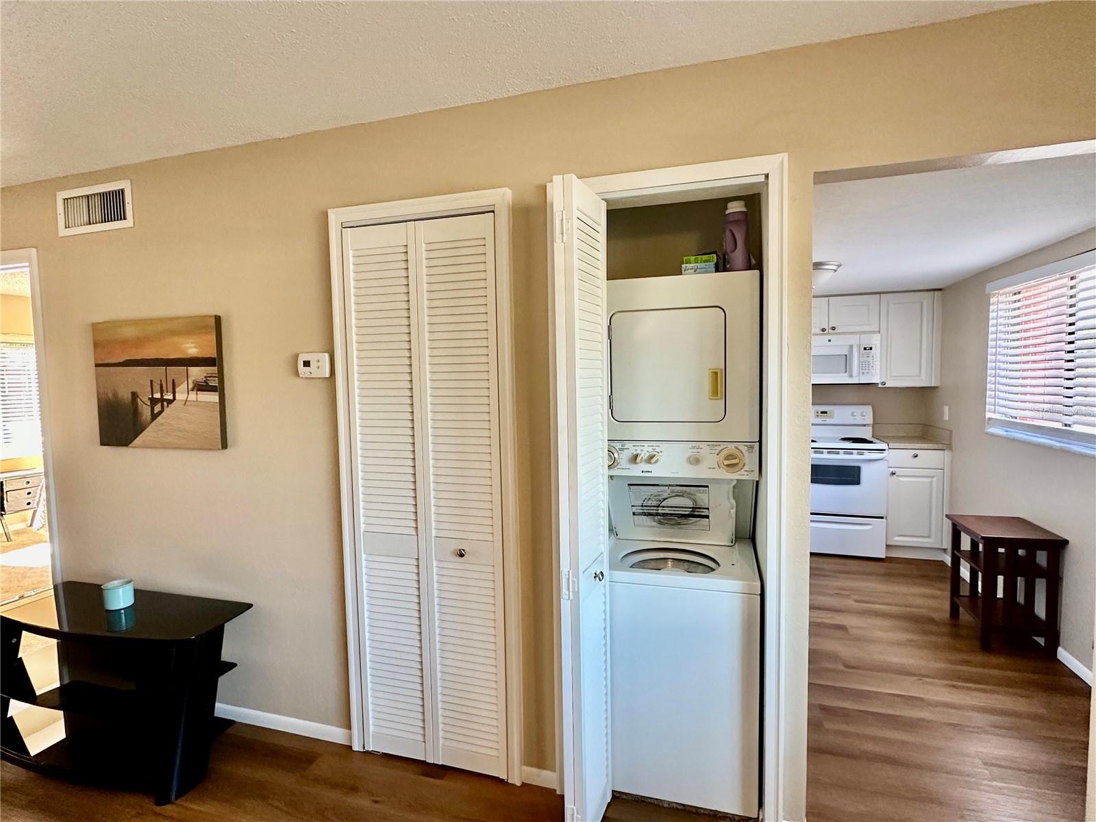 Image 11 of 38 For 5310 26th Street W 1203
