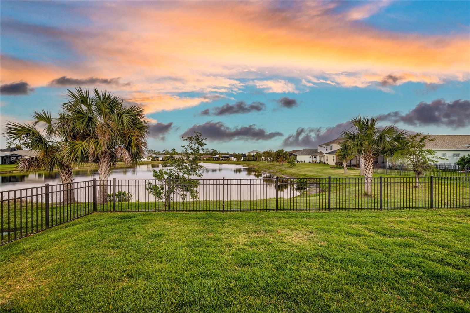 Image 10 of 51 For 3520 Woodmont Drive
