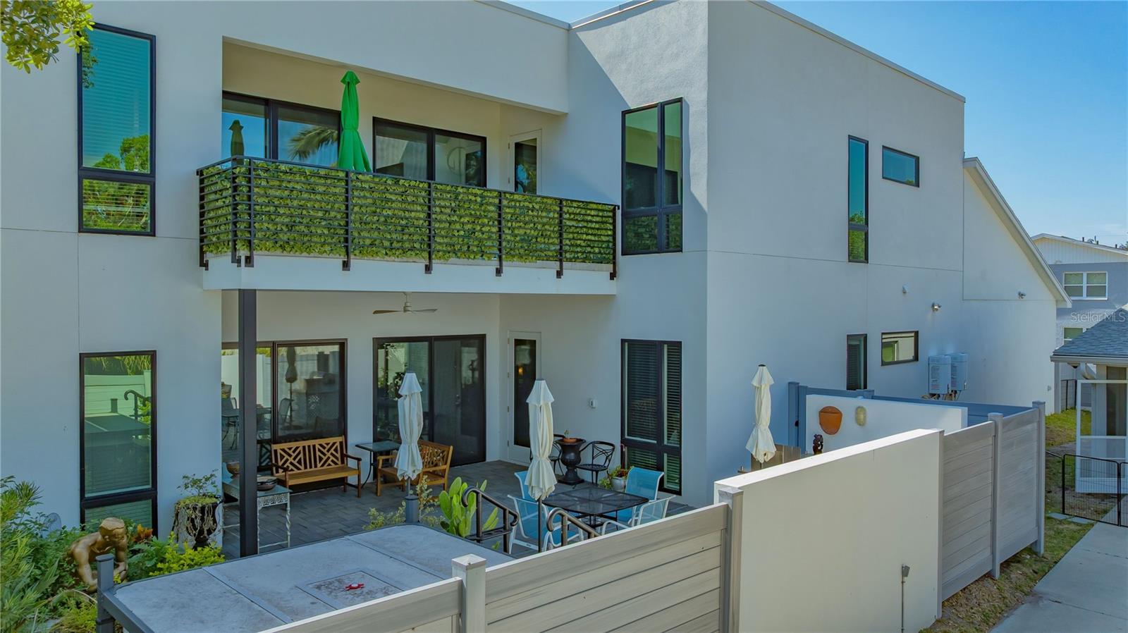 Image 10 of 95 For 1755 7th Street