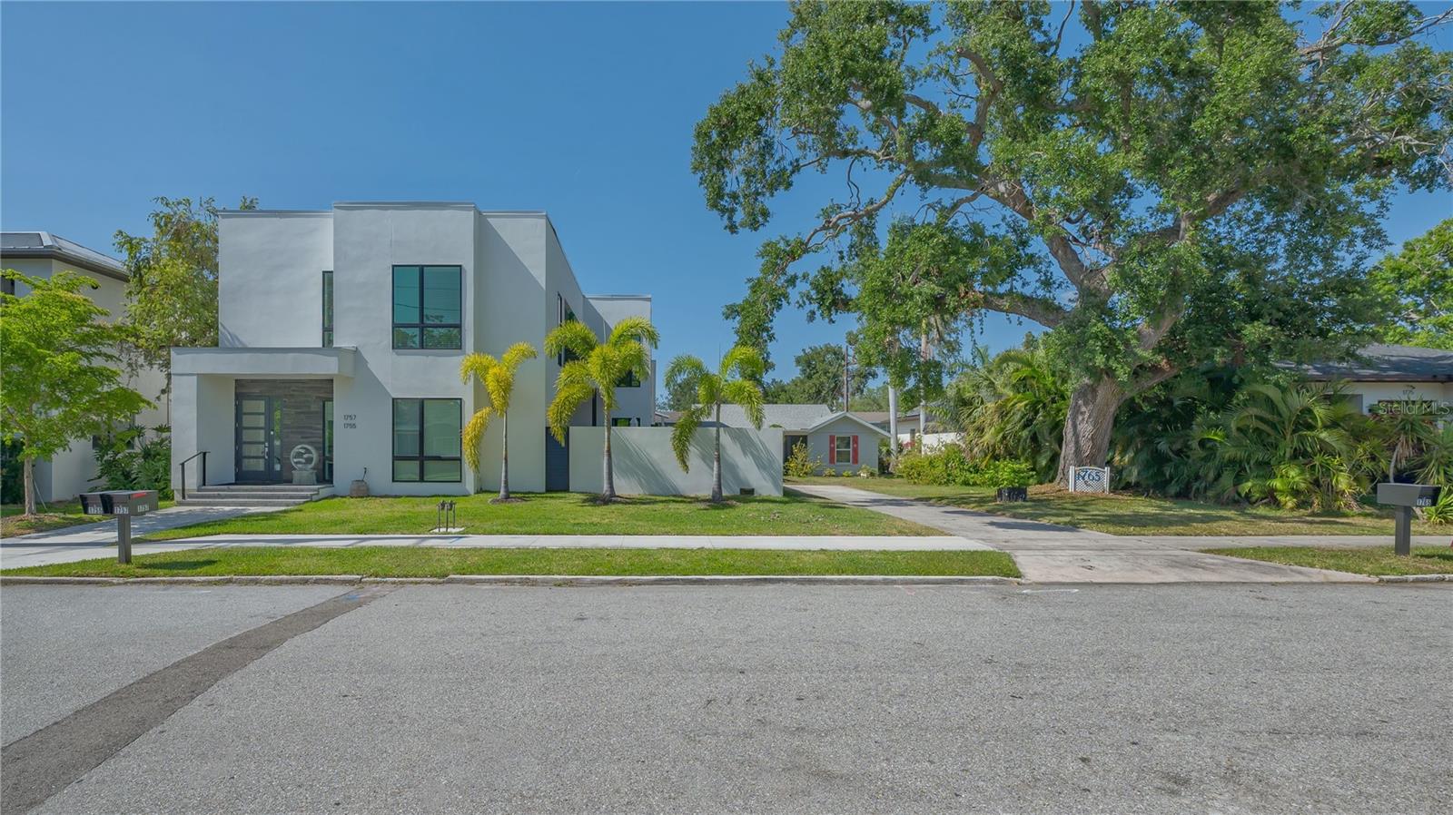 Image 13 of 95 For 1755 7th Street