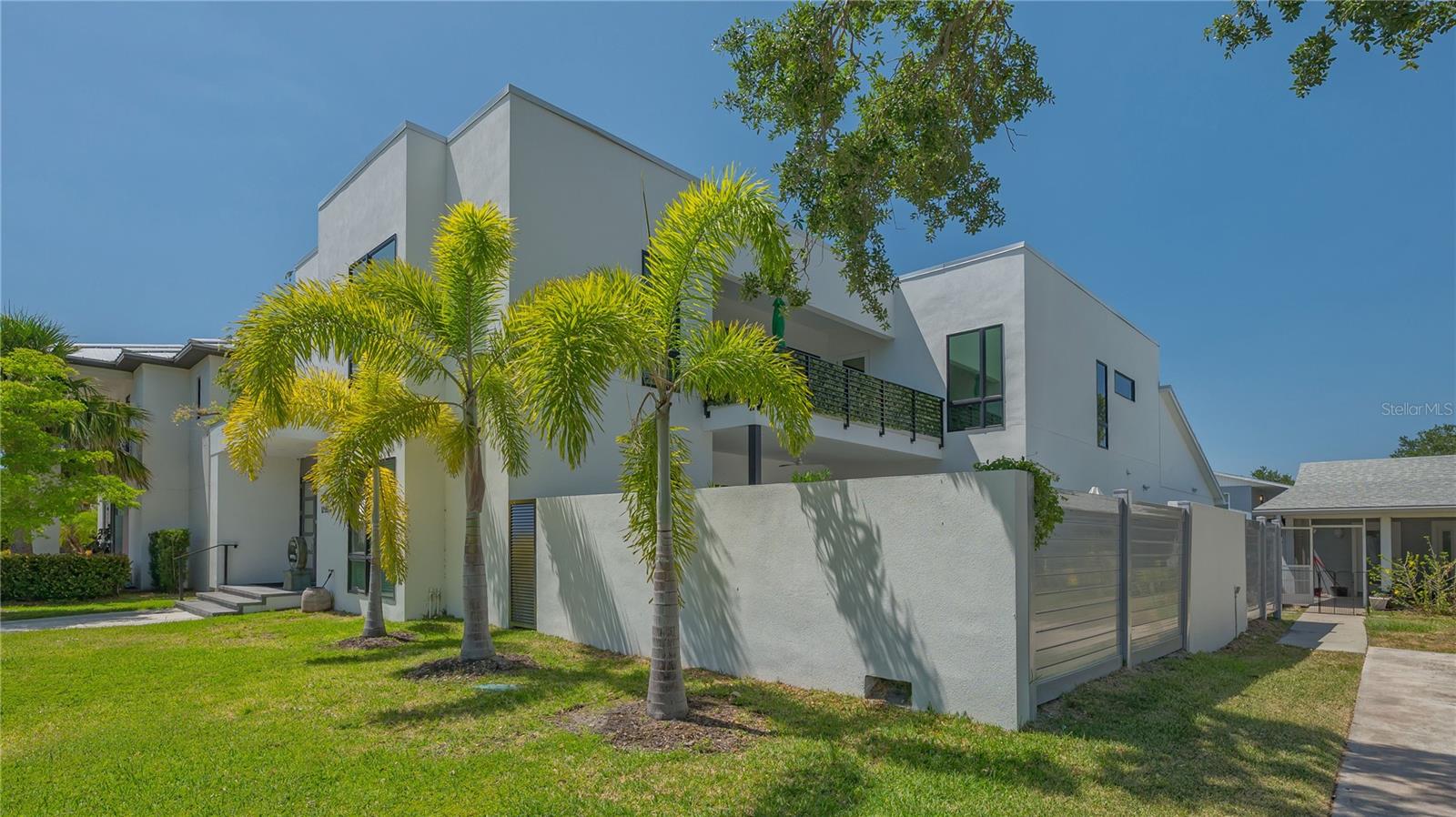 Image 8 of 95 For 1755 7th Street