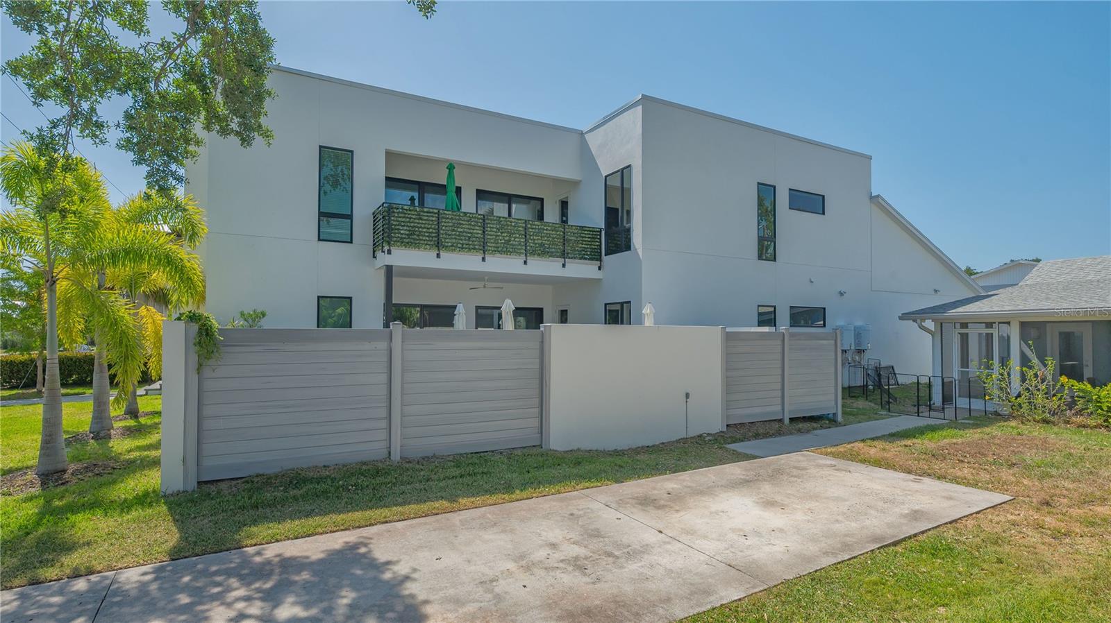 Image 9 of 95 For 1755 7th Street