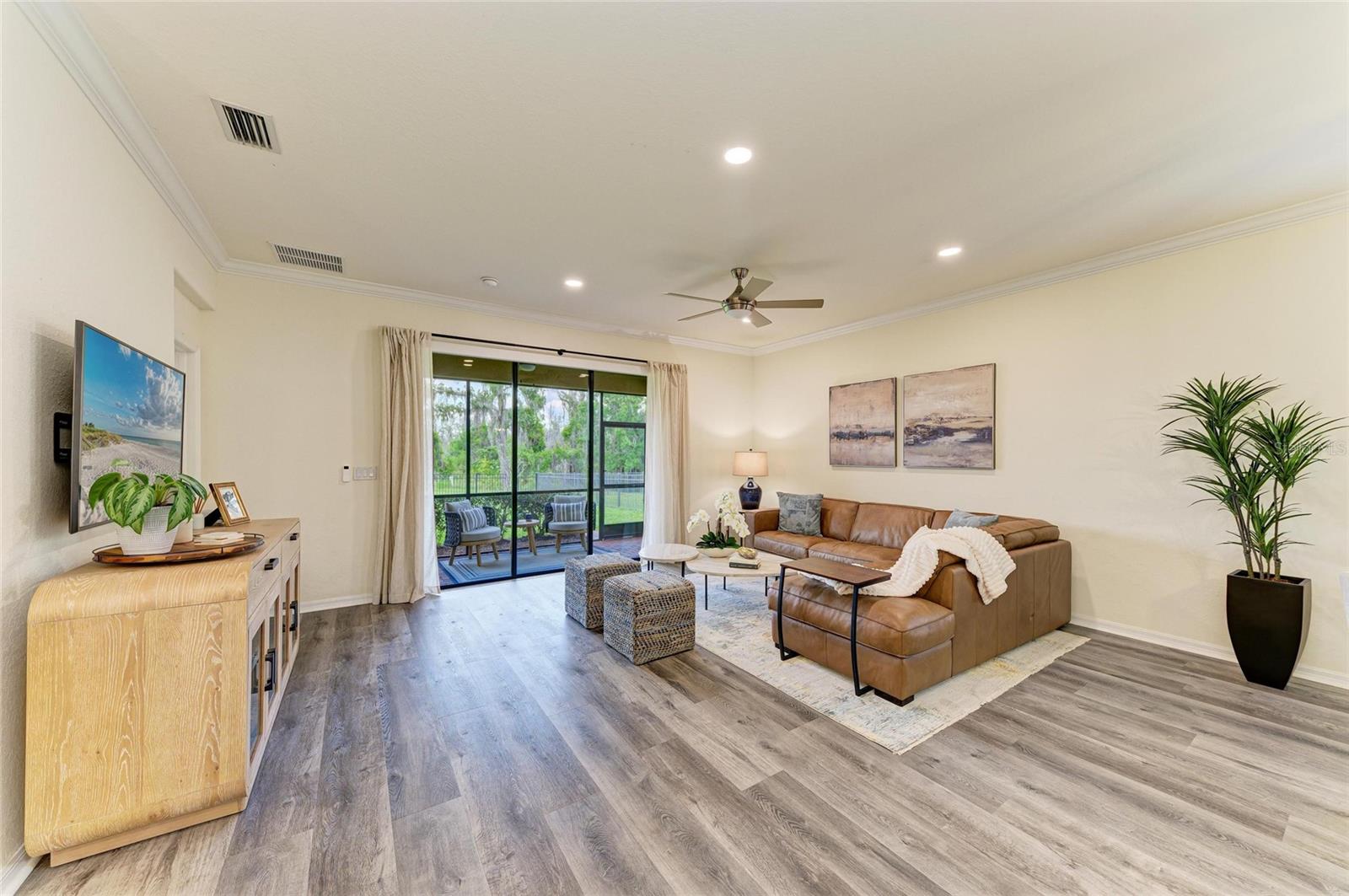 Image 23 of 95 For 10015 Marbella Drive