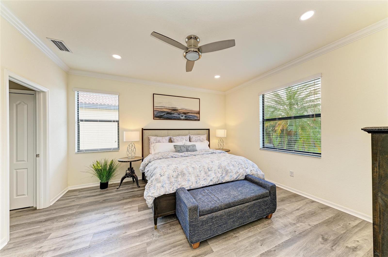 Image 29 of 95 For 10015 Marbella Drive