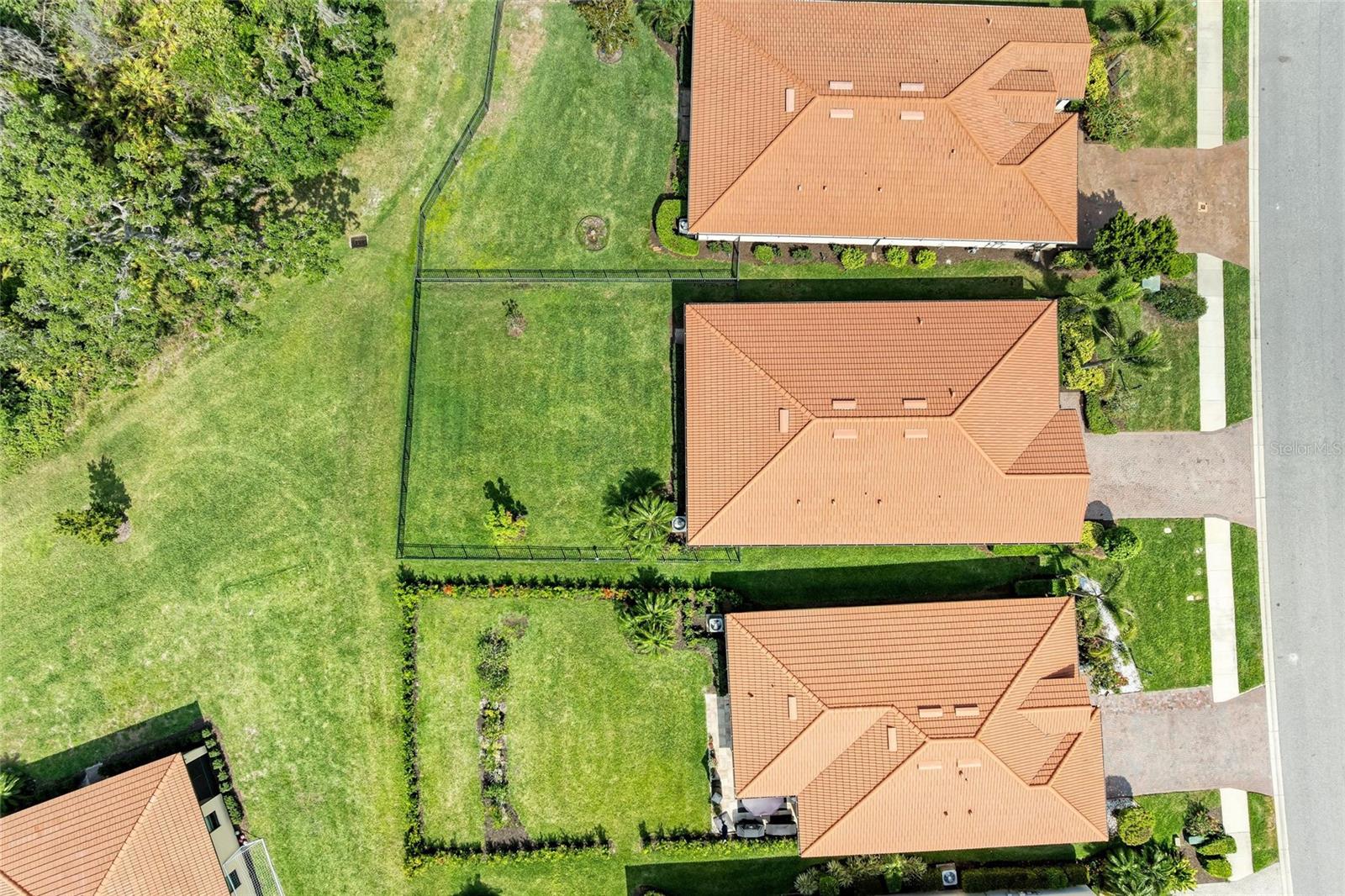 Image 4 of 95 For 10015 Marbella Drive